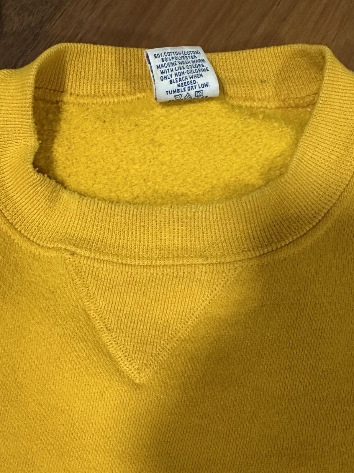 Russell Athletic × Vintage Yellow Russell Athletic vintage 90s crewneck Size US L / EU 52-54 / 3 - 5 Thumbnail