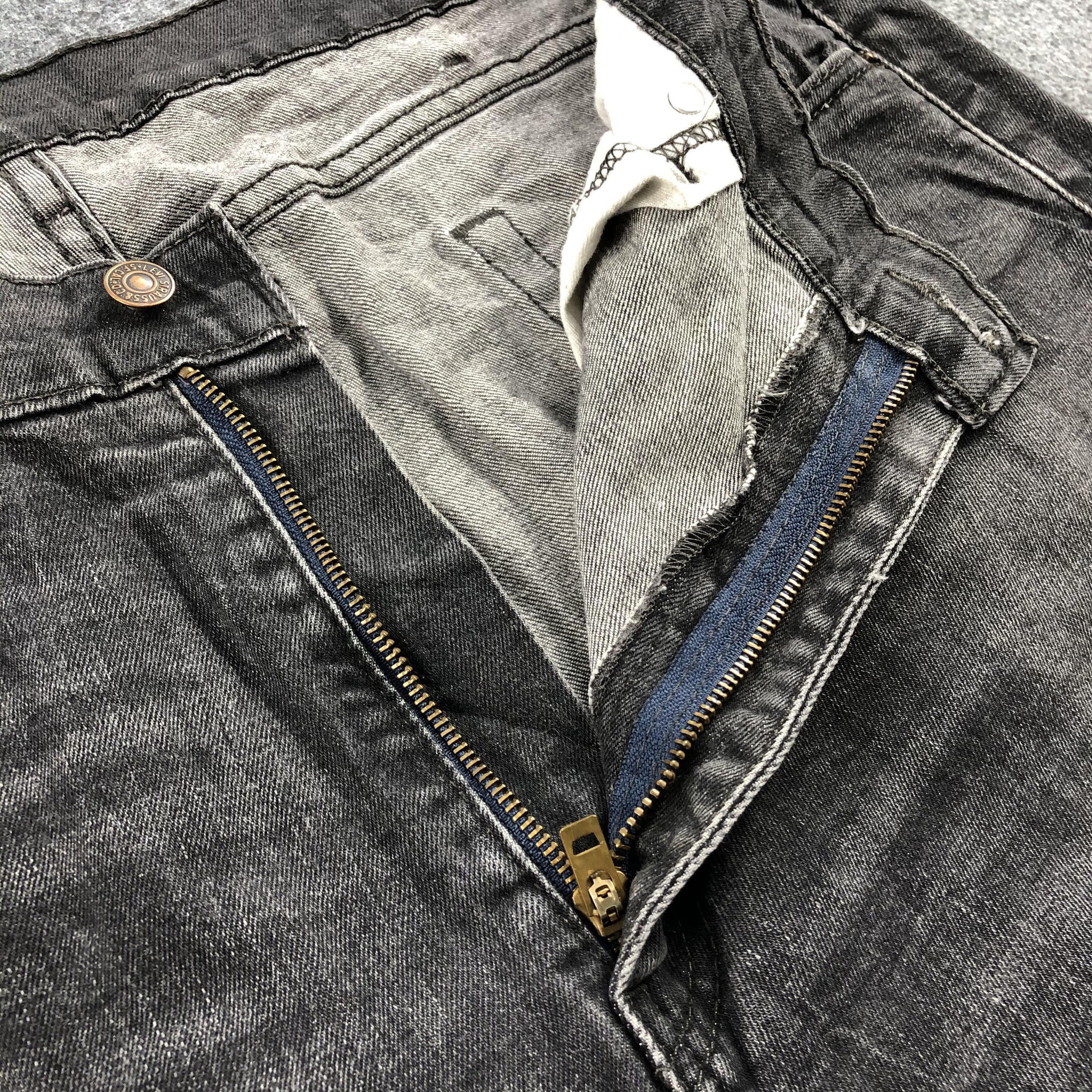 Levi's Vintage Levis 505 Black Jeans-JM1131 Size US 41 - 8 Thumbnail