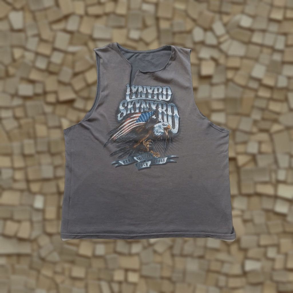 Vintage VINTAGE Lynyrd Skynyrd Music World Tour Rock VTG Gray Sleeveless T Shirt L Men Size Large Gray 2000s-2010s Size US L / EU 52-54 / 3 - 1 Thumbnail
