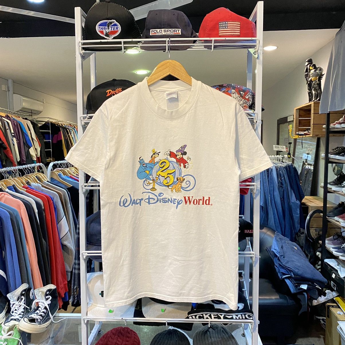 Disney Vintage 1996 Walt Disney World 25th Anniversary Tee Shirt Size US M / EU 48-50 / 2 - 1 Thumbnail