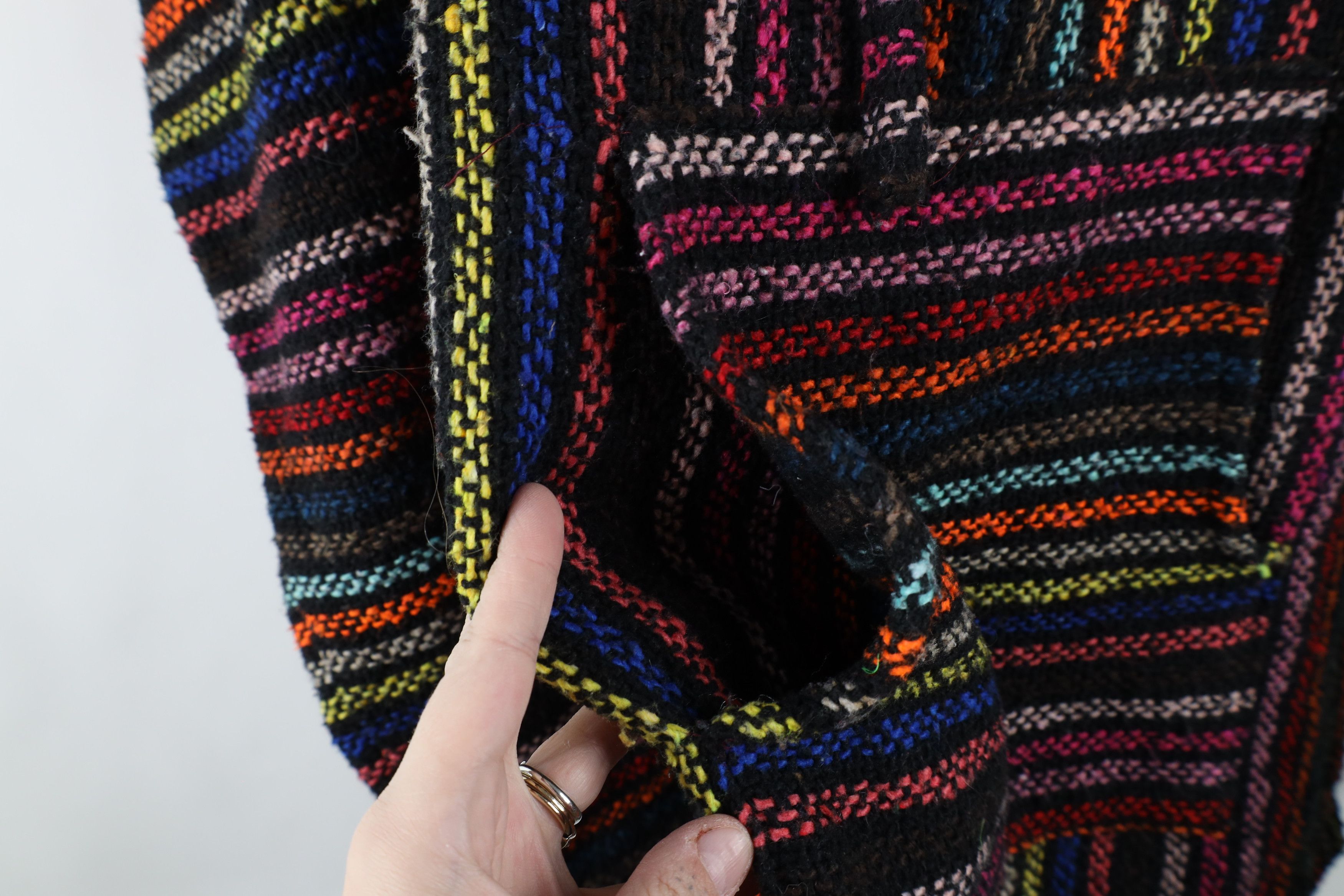 Vintage Vintage 90s Streetwear Striped Drug Rug Hoodie Sweatshirt Size US L / EU 52-54 / 3 - 5 Thumbnail