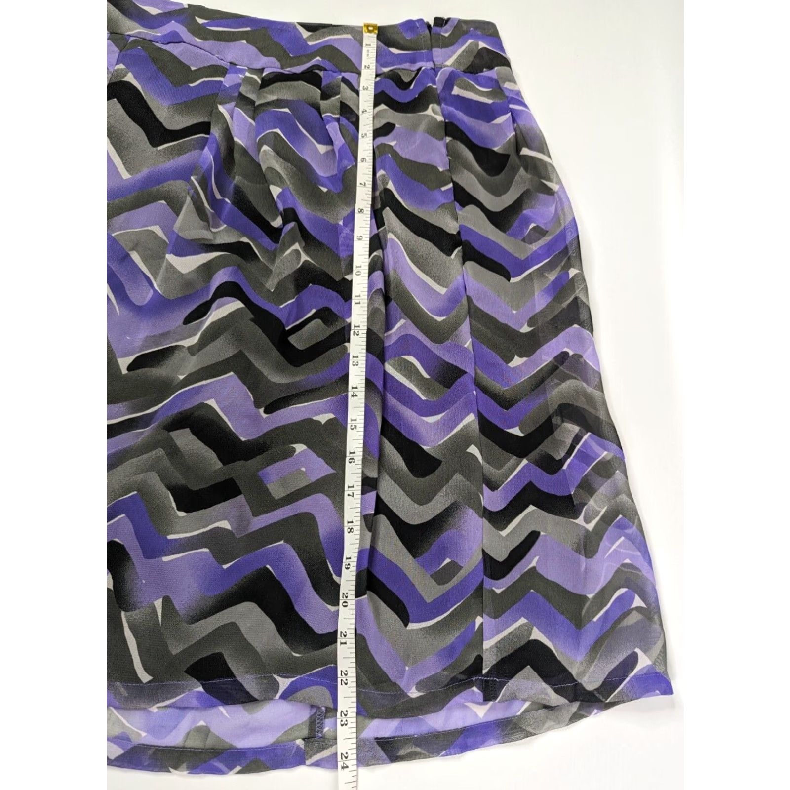Vintage Jonathan Martin Skirt Casual Women A-Line Midi Purple Zig Zag Stripe Lined Size Medium Polyester 100% Machine Washable Summer Size 32" / US 10 / IT 46 - 5 Thumbnail