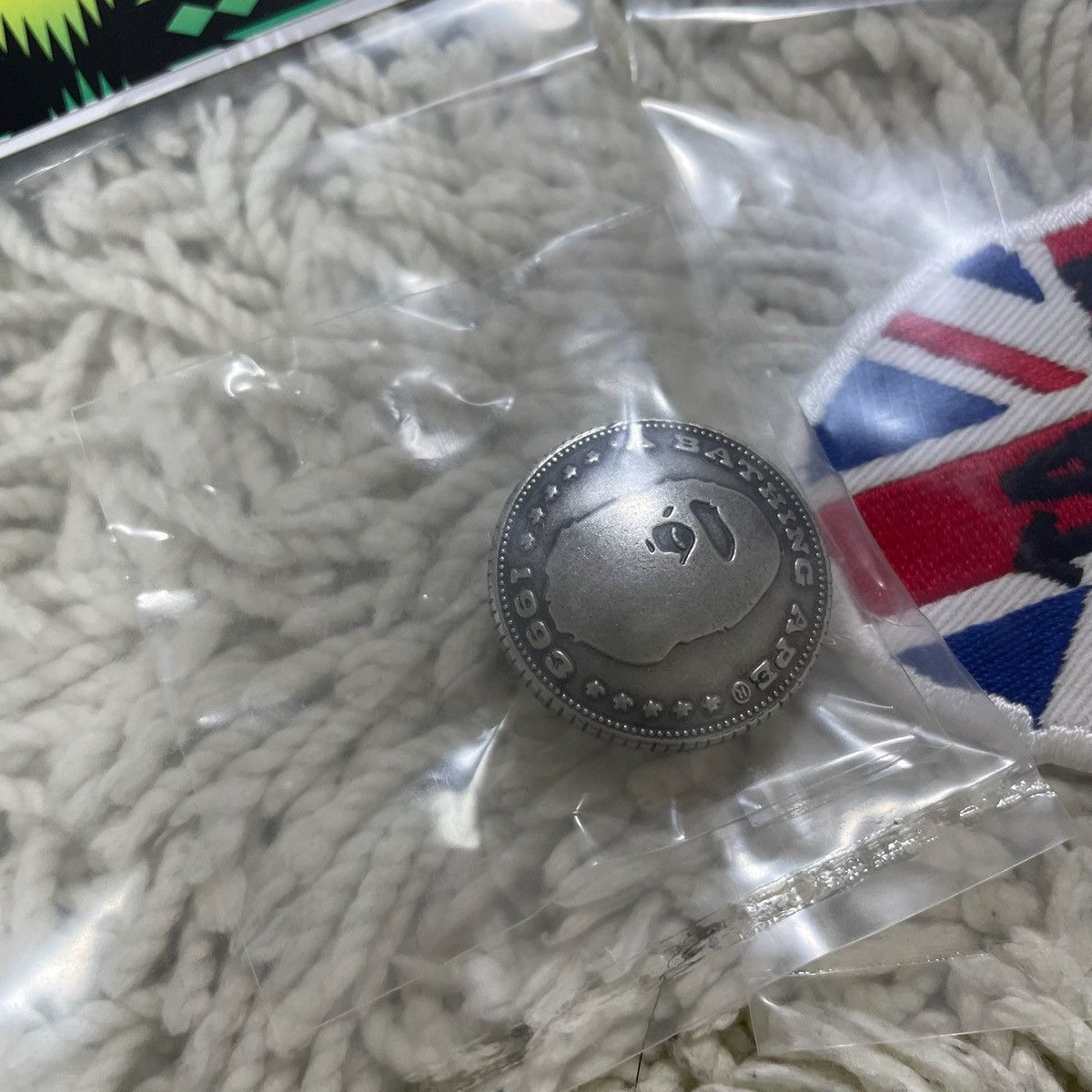 Bape BAPE Ape Metal Pin / Badge Novelty item Size ONE SIZE - 2 Thumbnail