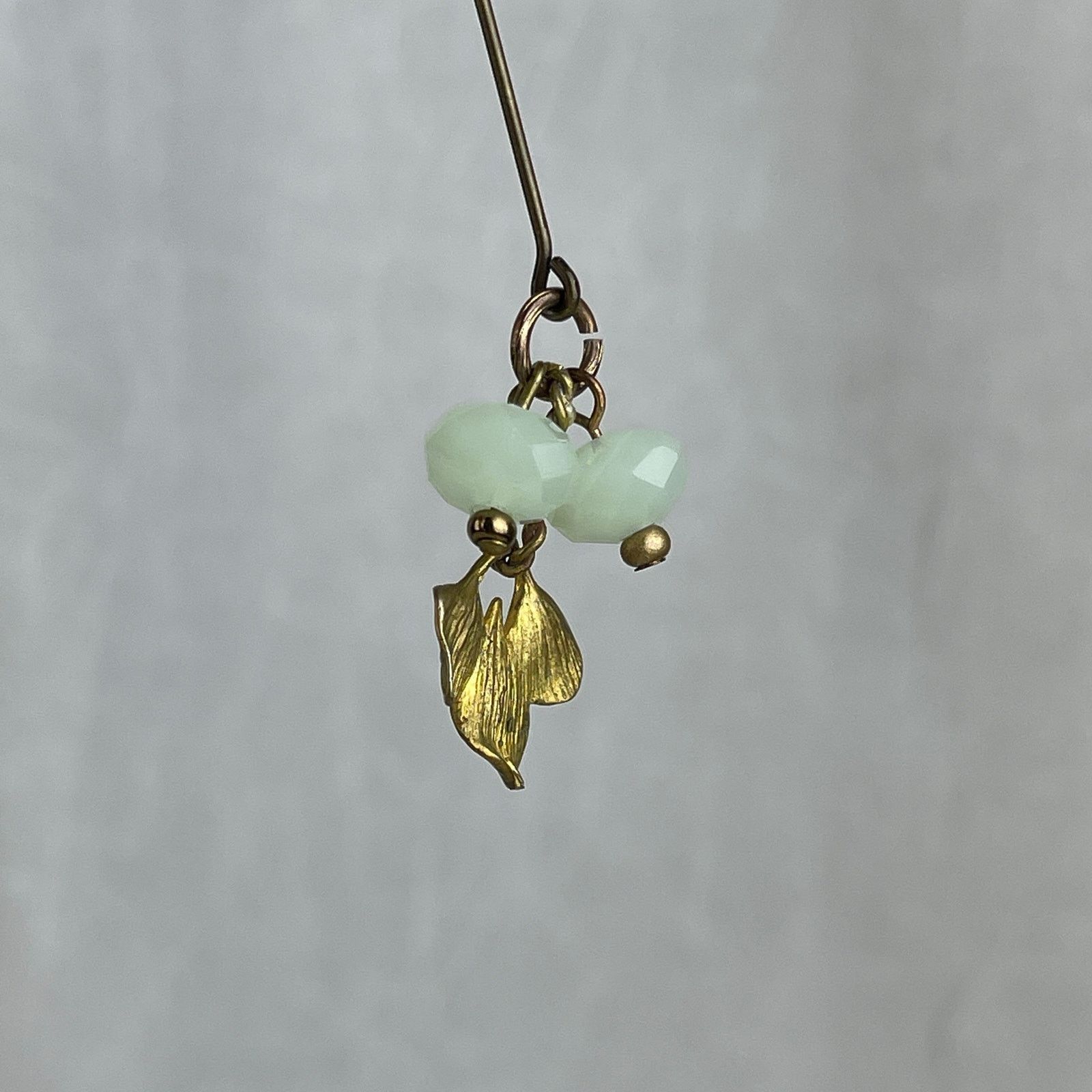 Other Brass Gold Tone Stick Pin Leaves Charm Mint Green Beads Size ONE SIZE - 12 Thumbnail