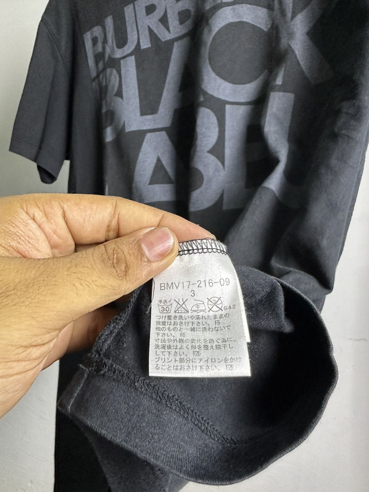 Burberry Burberry Black Label Spellout Tshirt Size US M / EU 48-50 / 2 - 4 Thumbnail