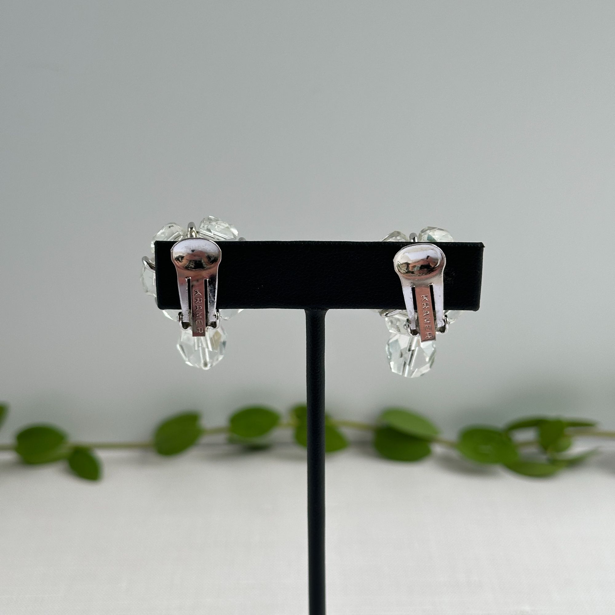 Vintage Vintage Kramer Clip On Earrings, 1950s Crystal Bead Cluster Size ONE SIZE - 5 Thumbnail