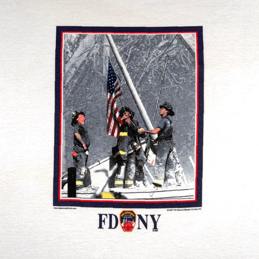 Vintage VINTAGE FDNY Shirt Adult LARGE White Fire Department Flag 911 USA Deadstock Y2K Size US L / EU 52-54 / 3 - 2 Thumbnail