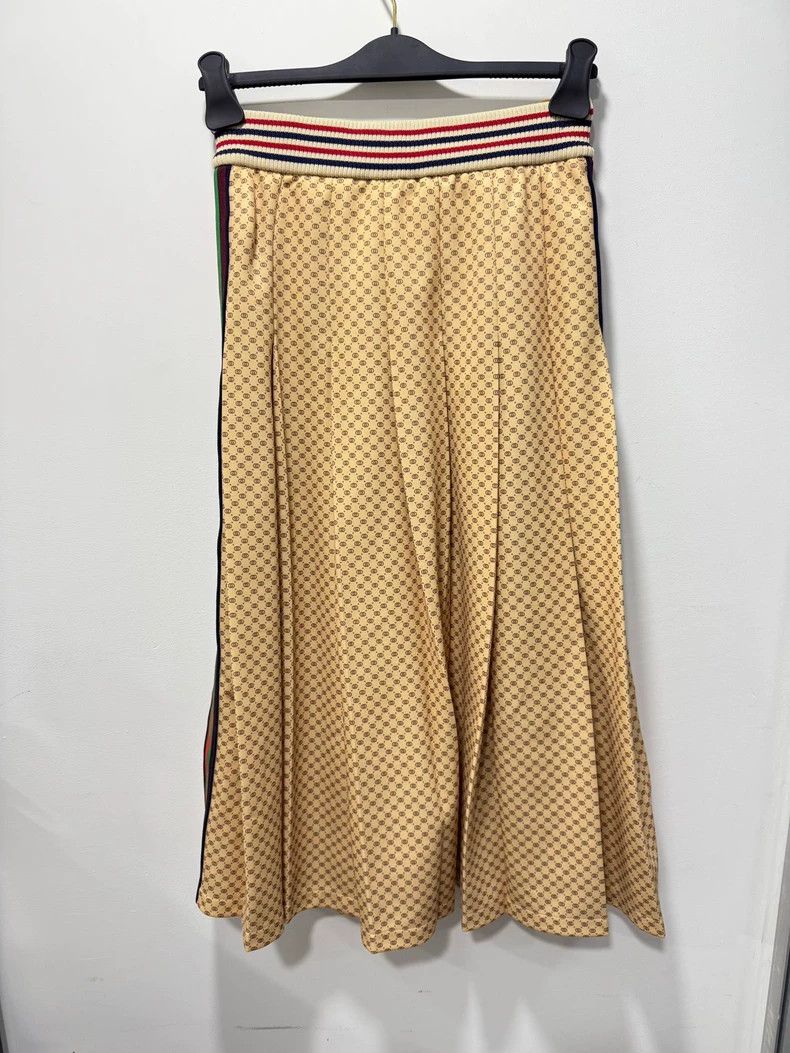 Gucci Gucci Size XS Full-printed logo skirt 2504-Nextarrow Size 42" / US 20 - 2 Thumbnail