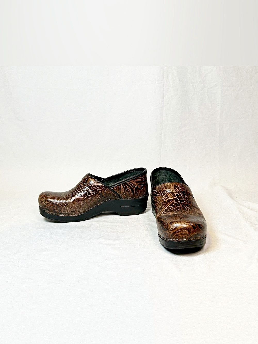 Dansko Dansko Brown Tooled Leather Professional Clogs Size US 9.5 / IT 39.5 - 2 Thumbnail