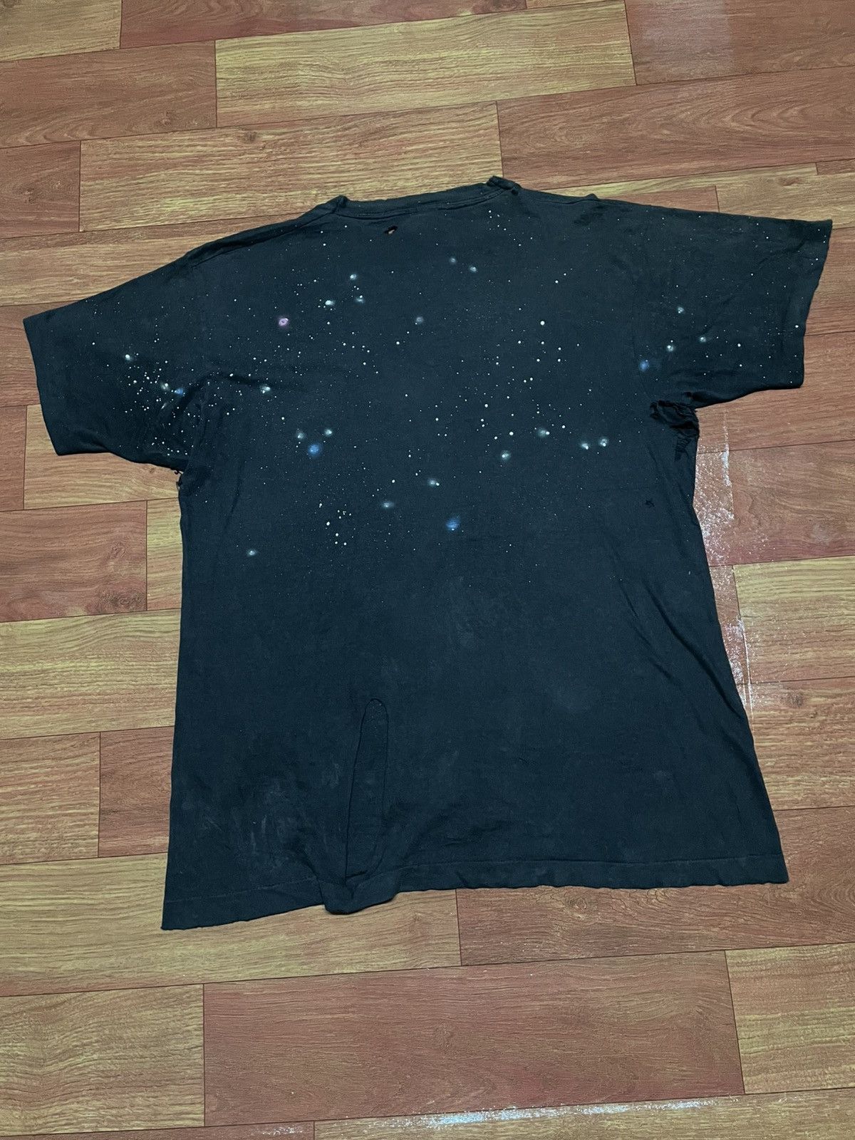 Vintage Vintage Mickey Magic Thrashed T-Shirt Distressed Faded Size US XL / EU 56 / 4 - 7 Thumbnail