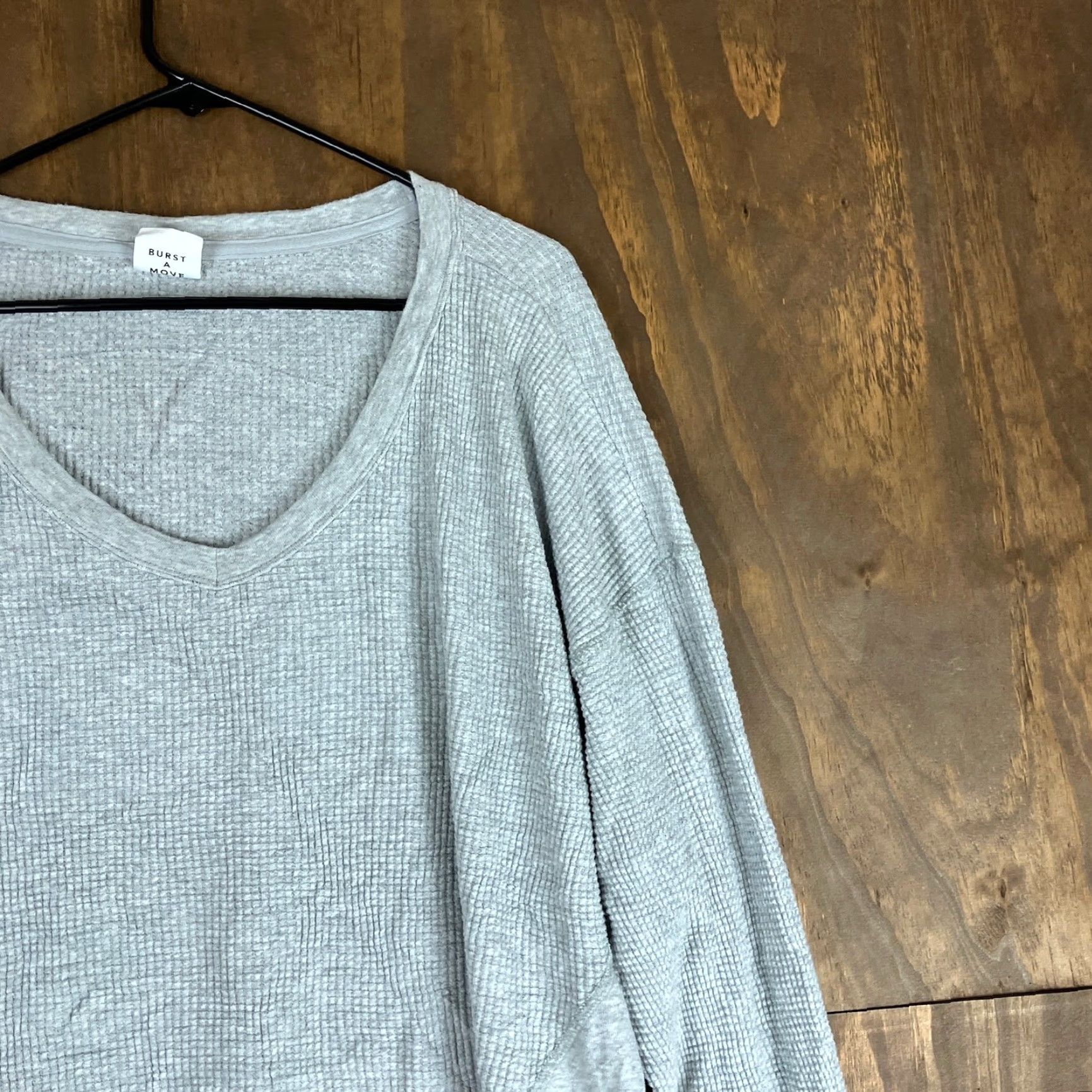 Vintage Aerie OFFLINE Shirt Gray Waffle Scoop V Neck Long Sleeve Medium Womens Size M / US 6-8 / IT 42-44 - 5 Thumbnail