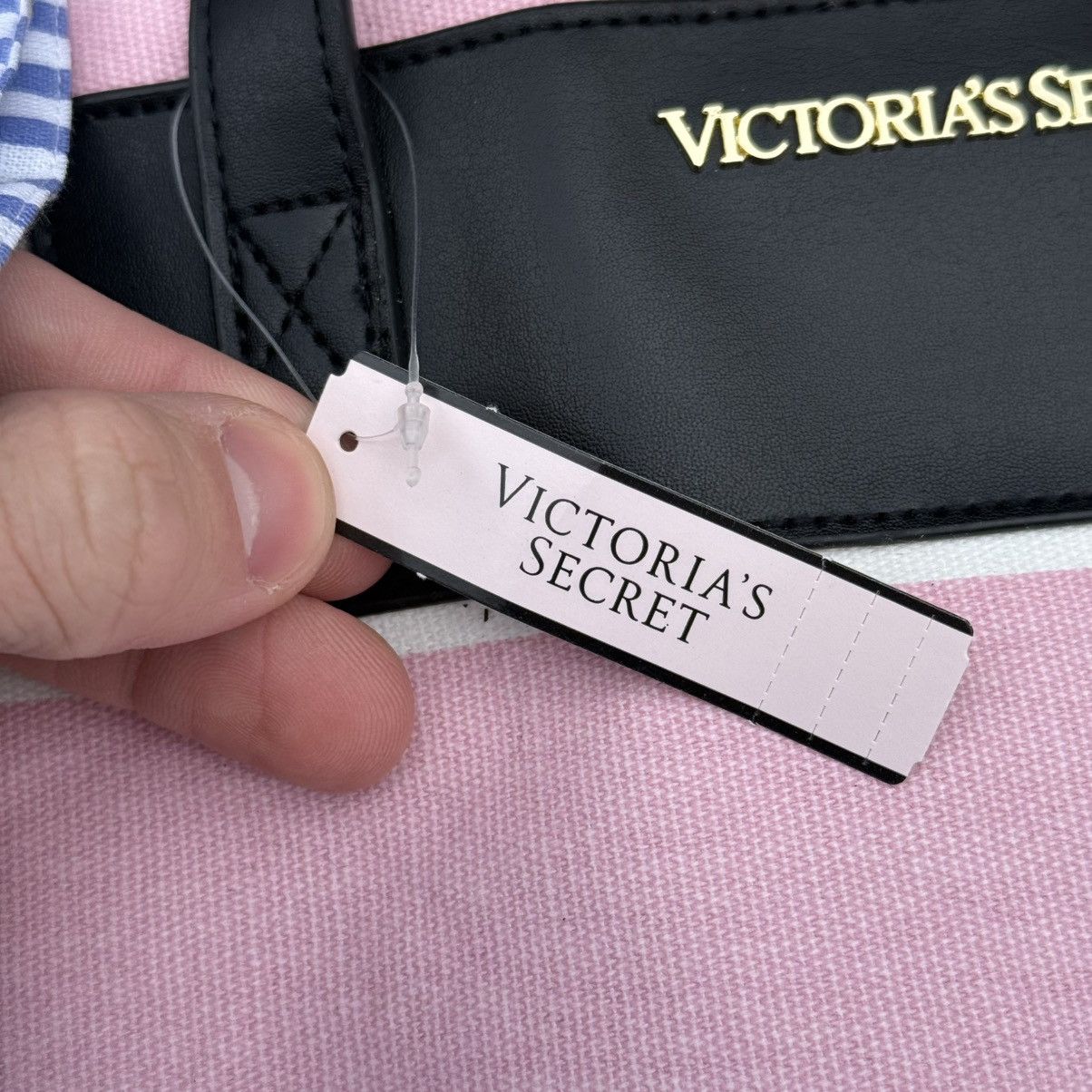 Victoria's Secret × Zara NWT Victoria's Secret XO Victoria Limited Edition + Zara Bag Size ONE SIZE - 8 Thumbnail