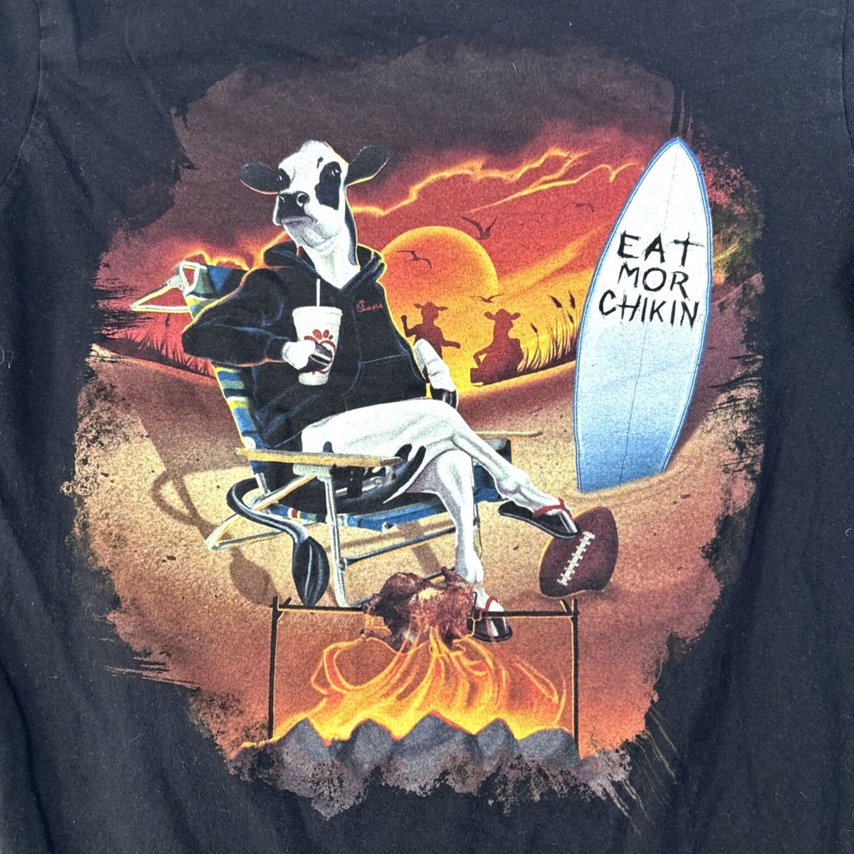 Gildan Chick-fil-A T-shirt Unisex Adults Beach Bonfire Black M Crew Neck Long Sleeve Cow Brand GildanMed Size US M / EU 48-50 / 2 - 2 Thumbnail