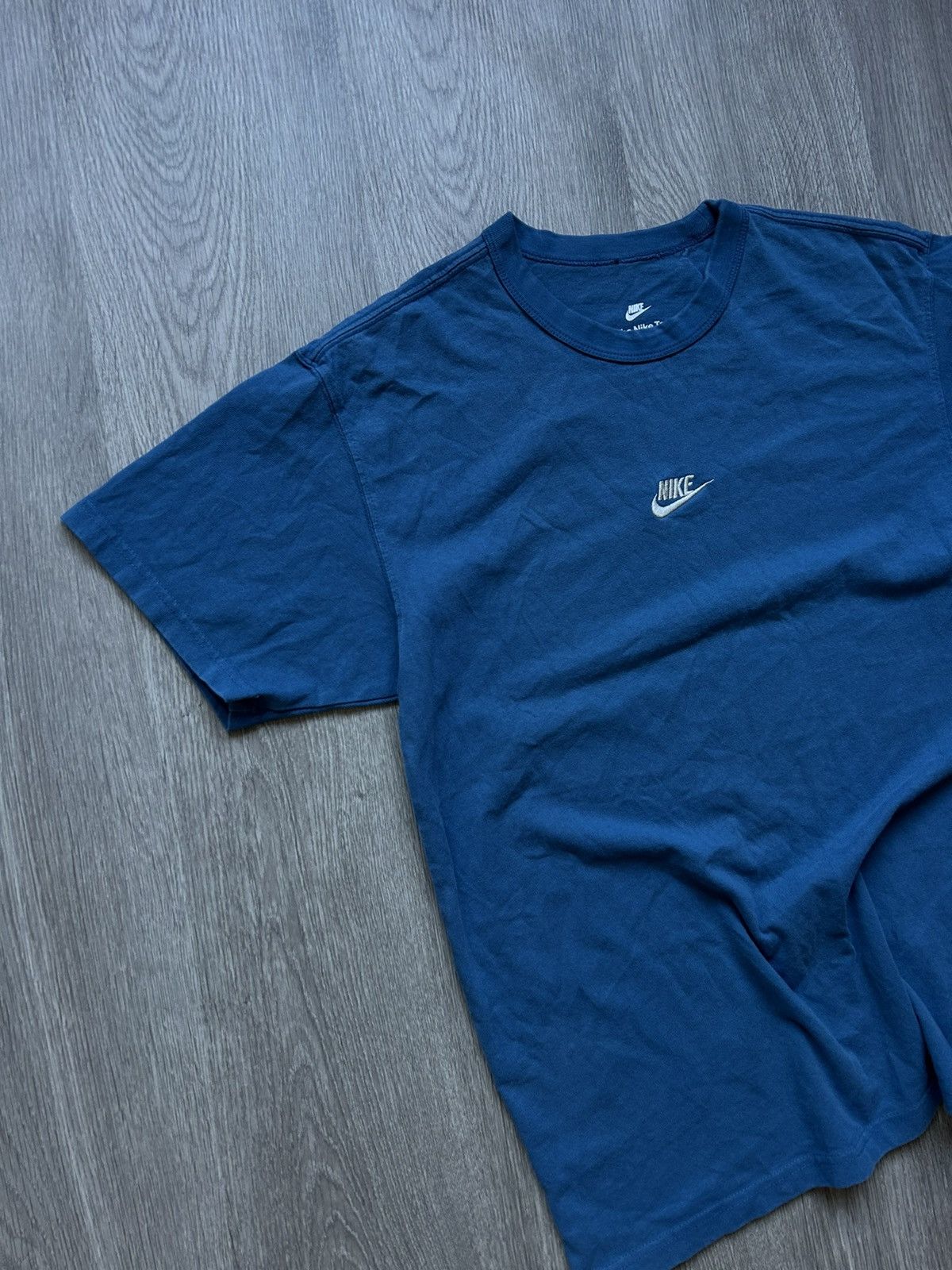 Nike T-SHIRT NIKE CENTRAL SWOOSH 🔘 STREETWEAR, SPORTSWEAR 🔘 M Size US M / EU 48-50 / 2 - 2 Thumbnail