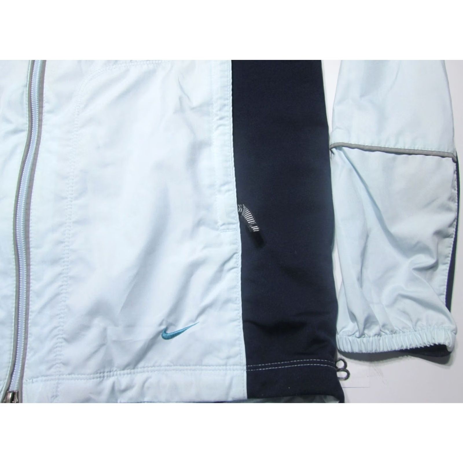 Nike Nike Womens Windbreaker Jacket M Light Blue/Navy Outerwear Jacket Size M / US 6-8 / IT 42-44 - 3 Thumbnail