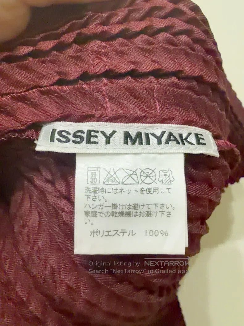 Issey Miyake Issey Miyake Fuchsia Pleated Coat Size M / US 6-8 / IT 42-44 - 2 Thumbnail
