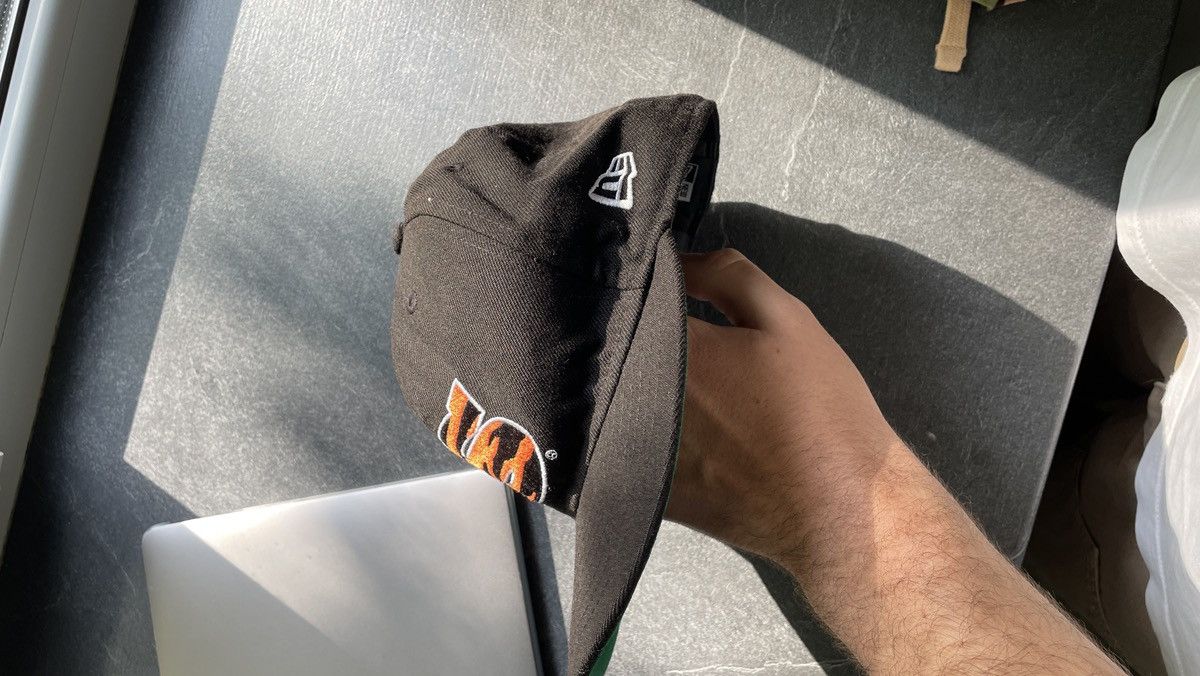 New Era × Supreme Supreme x New Era AW12 zebra hat Size ONE SIZE - 12 Thumbnail