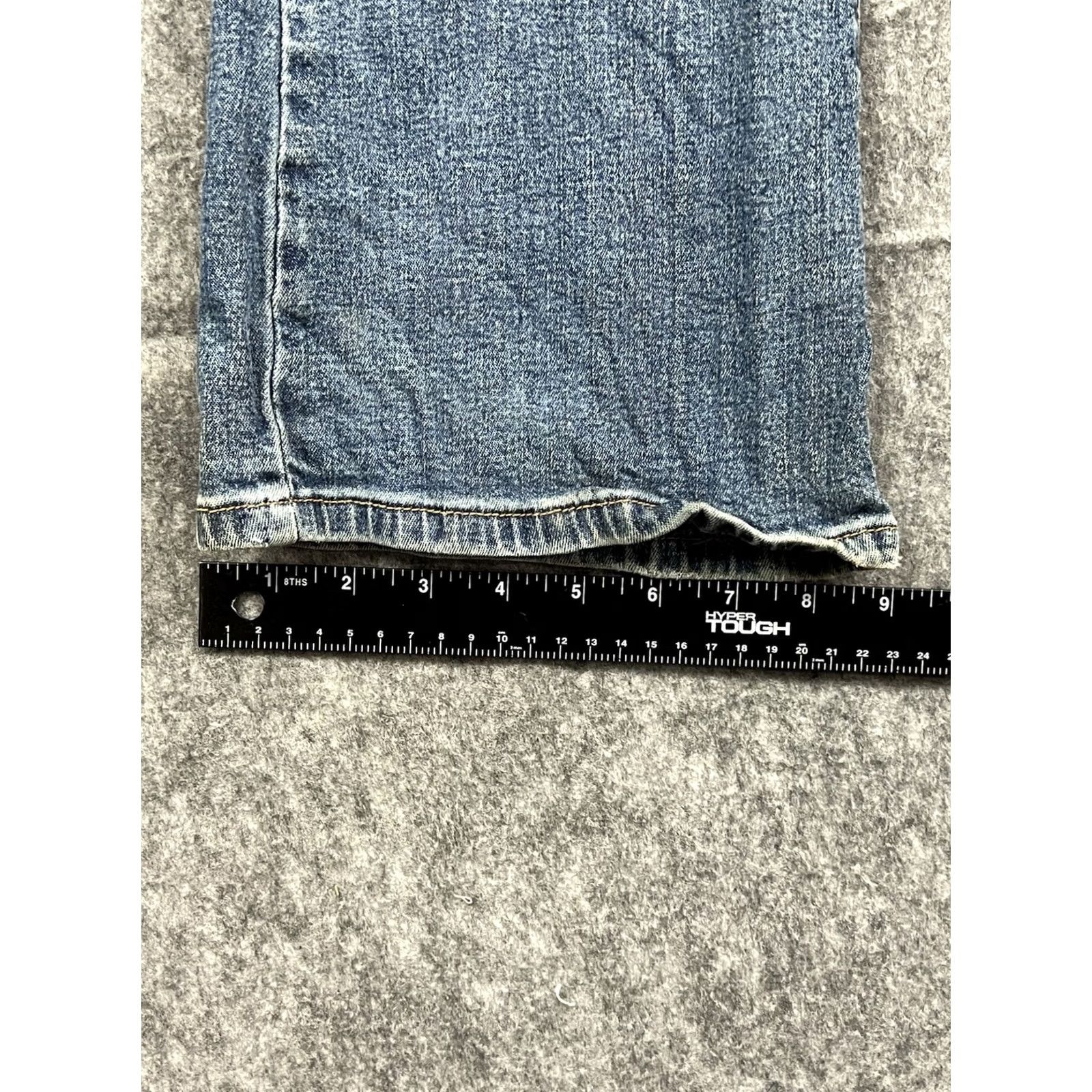 Levi's VINTAGE Levi’s 519 Jeans Women Regular Bootcut Low Flare 29in 28 Waist Light Blue Denim Size 7 Juniors Size 28" / US 6 / IT 42 - 8 Thumbnail