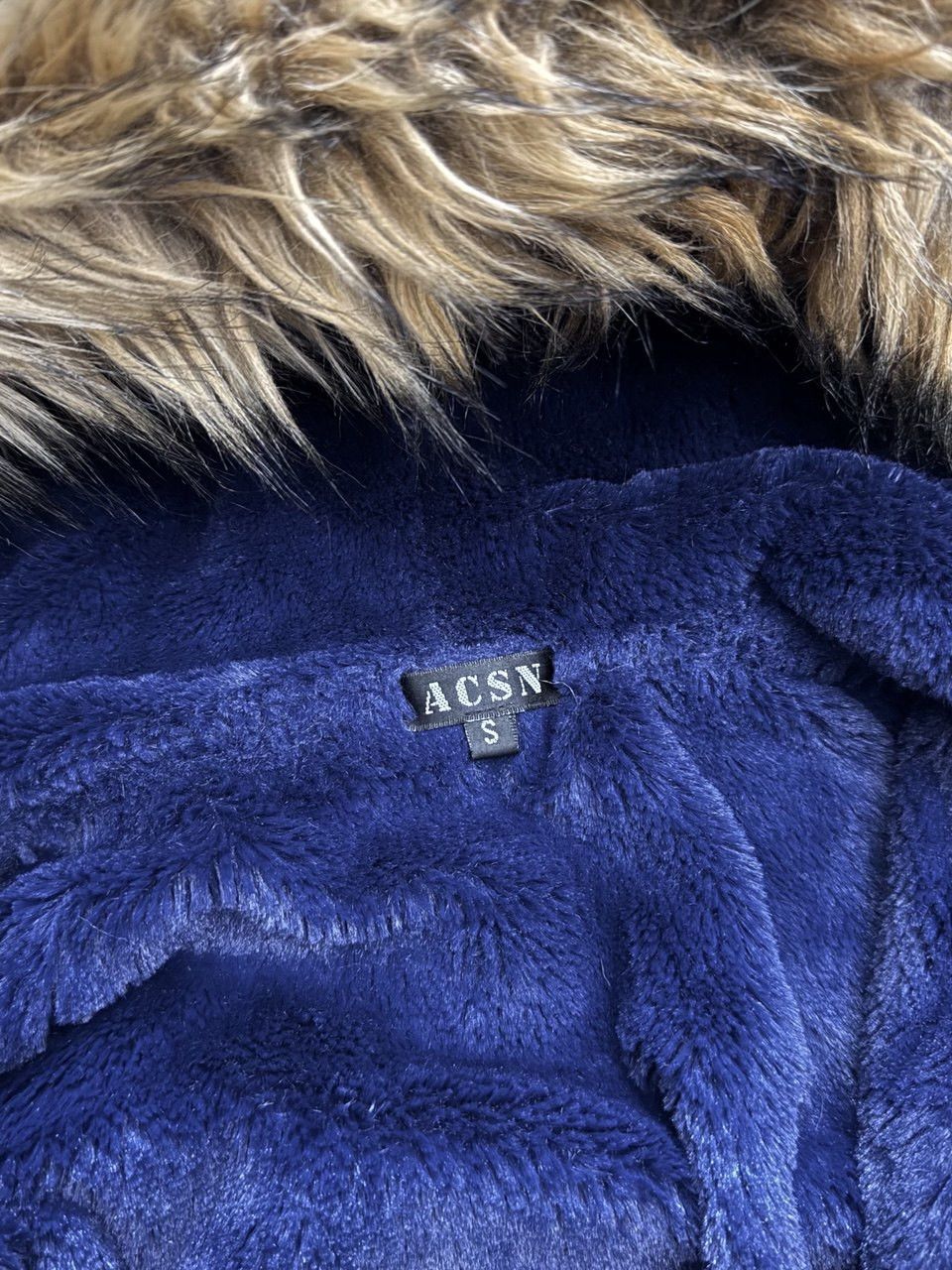 Vintage Vintage Y2K Hamburg Germany Zip Hoodie Faux Fur Mohair Size US S / EU 44-46 / 1 - 8 Thumbnail
