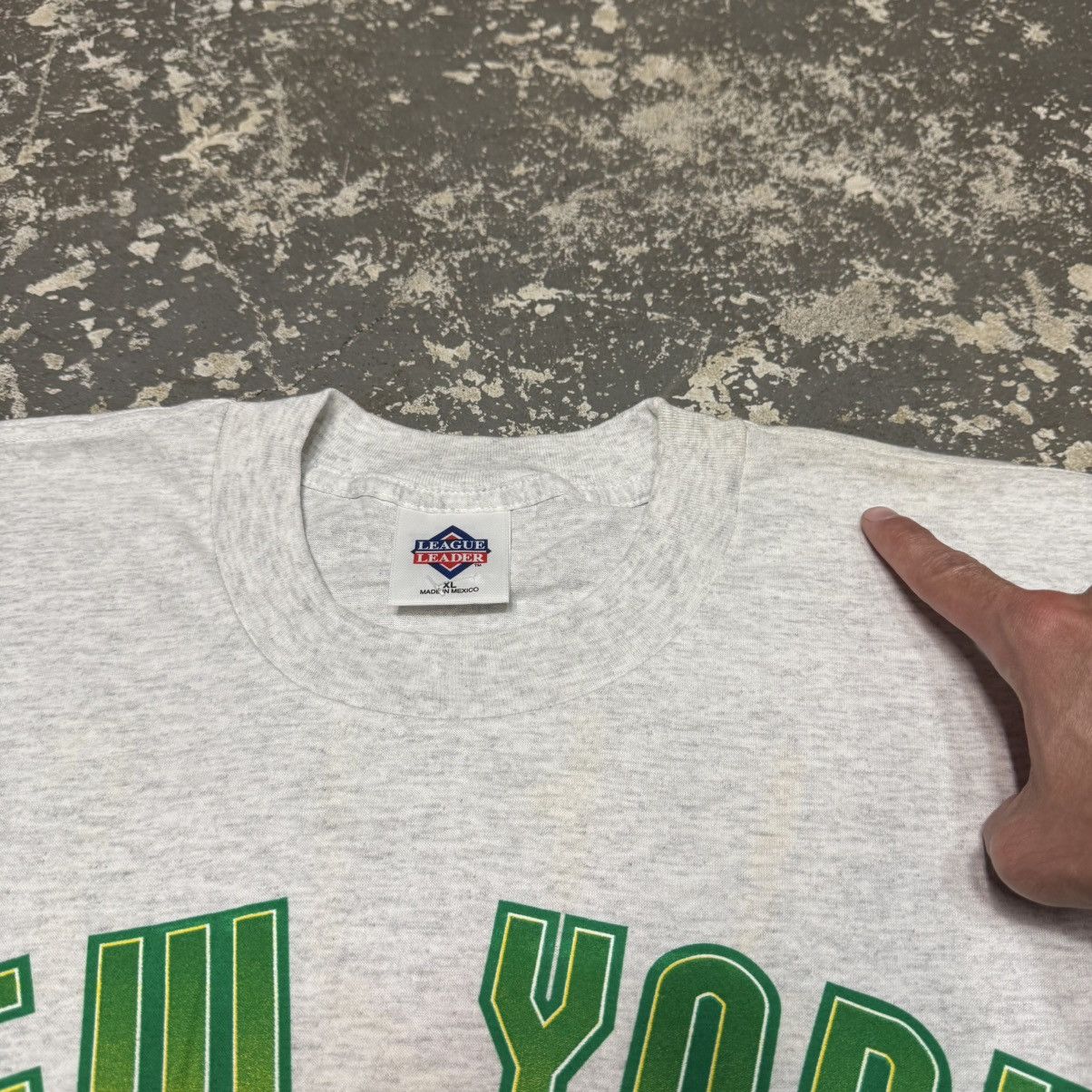 Other Vintage New York Jets Robot SuperHero NFL 1995 Tshirt Size US XL / EU 56 / 4 - 11 Thumbnail