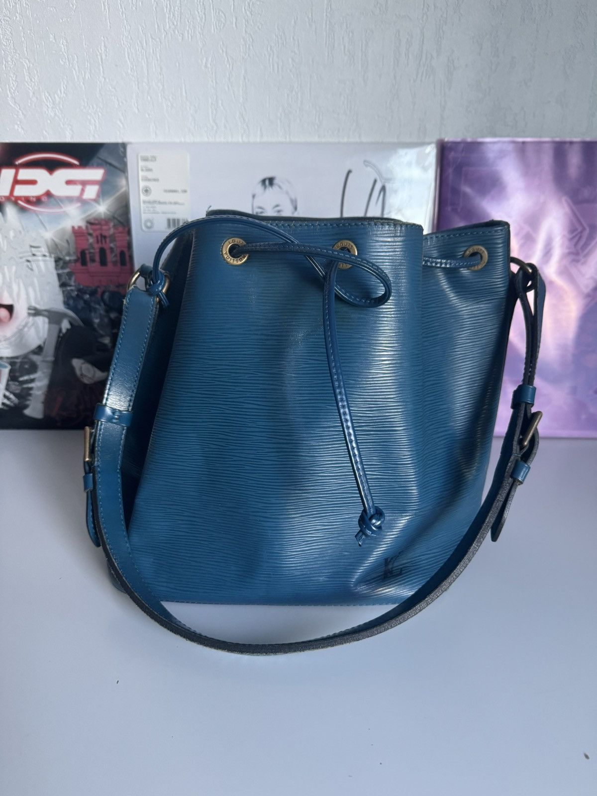 Louis Vuitton Louis Vuitton Noé leather crossbody bag luxury Designer Size ONE SIZE - 1 Thumbnail