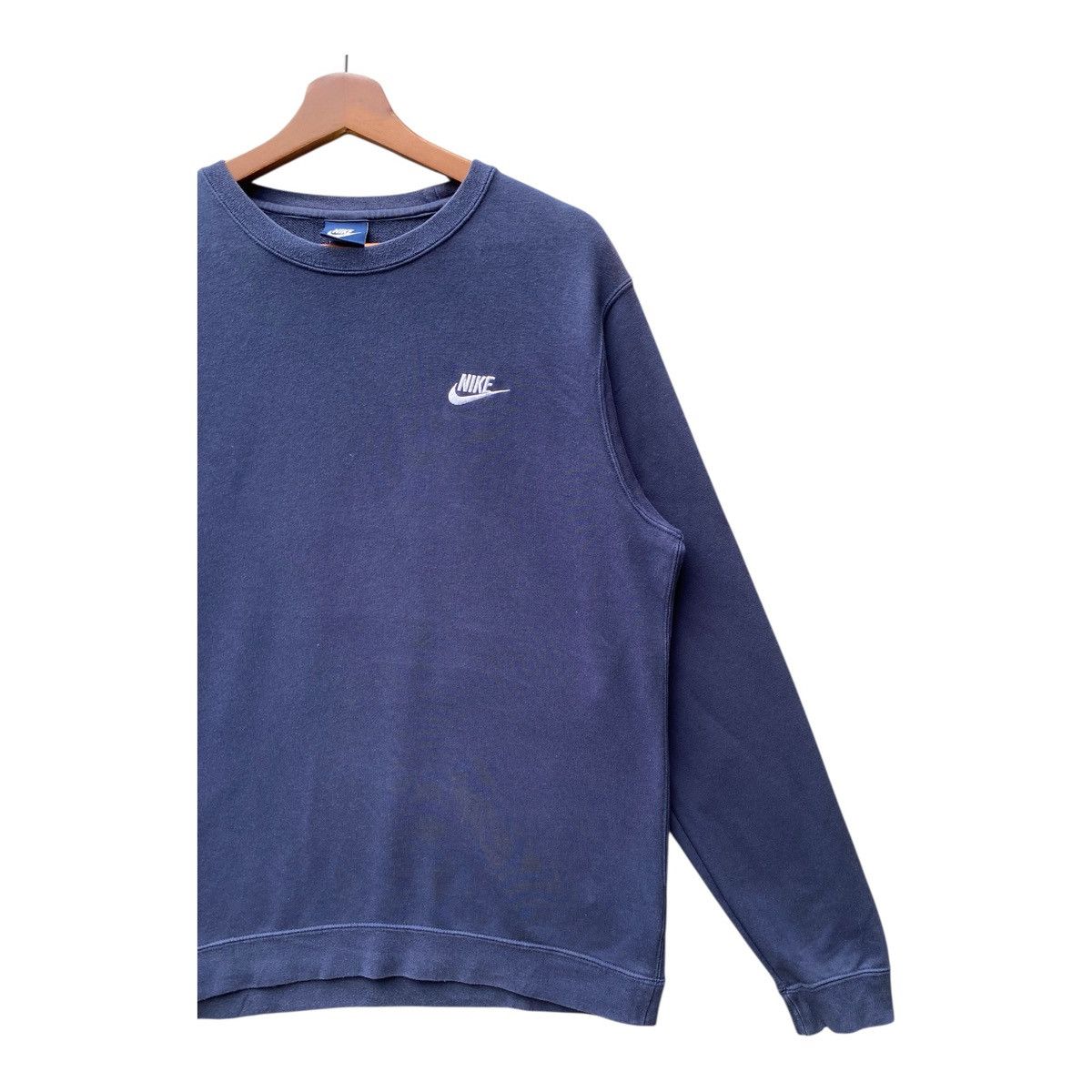 Nike Vintage Nike Sweatshirt Embroidery Logo Crewneck Size XL Size US XL / EU 56 / 4 - 4 Thumbnail