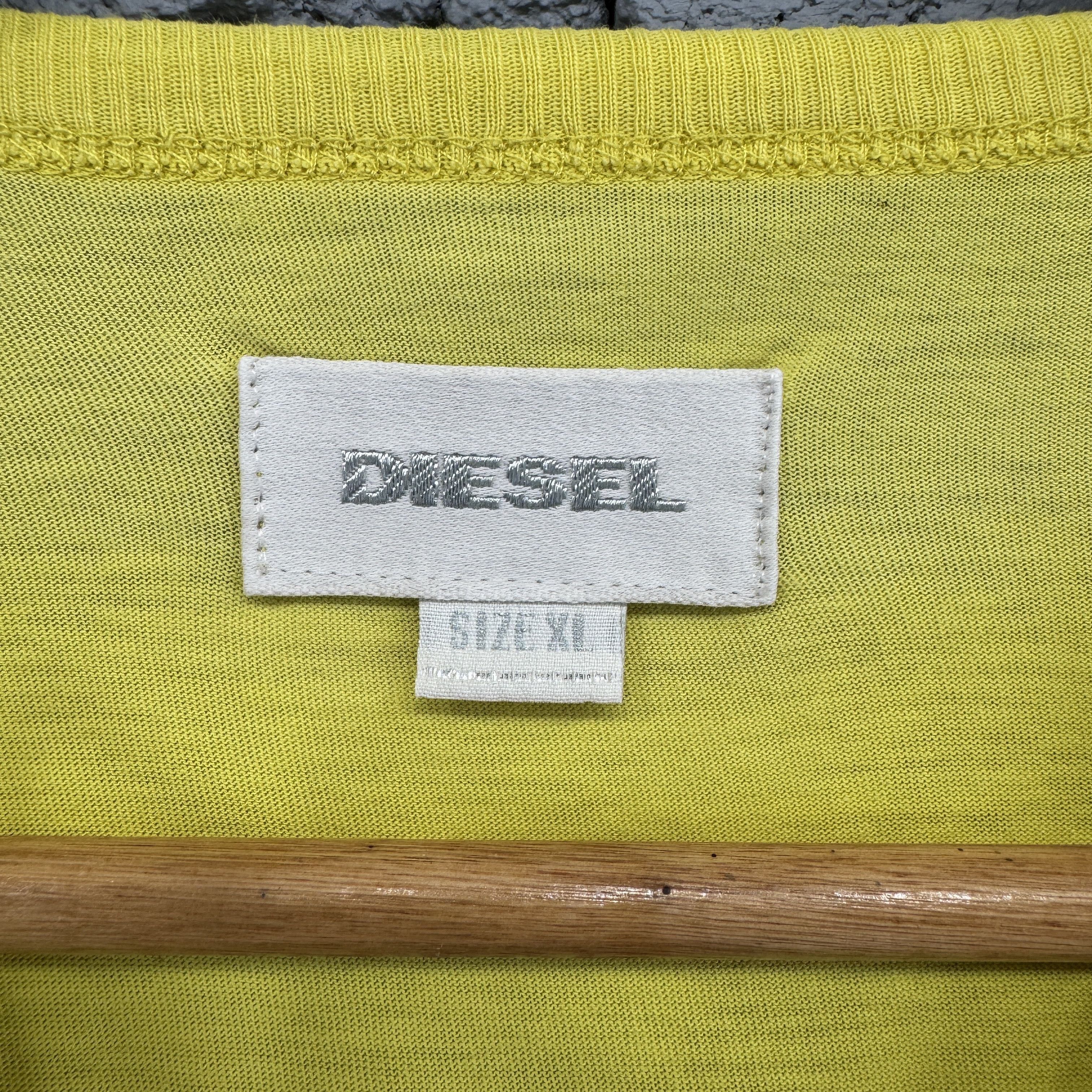 Diesel Rare Vintage Diesel Tiger Graphic Tshirt Size US XL / EU 56 / 4 - 5 Thumbnail