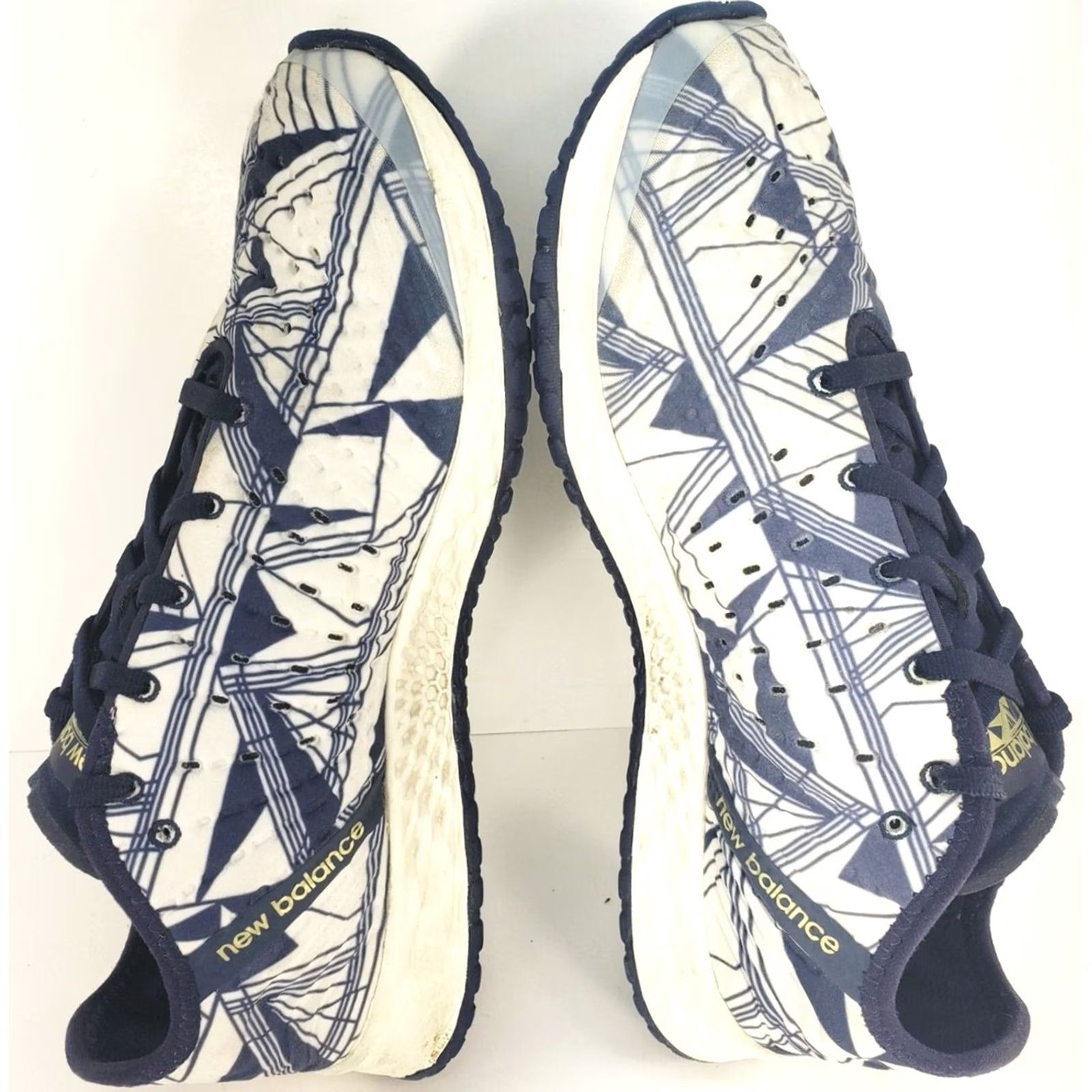 New Balance New Balance Fresh Foam Women's 8.5M Sneakers White with Navy Blue Geometric Pattern Ladies Casual Shoes Women 8.5M Sneakers Size US 9 / IT 39 - 7 Thumbnail