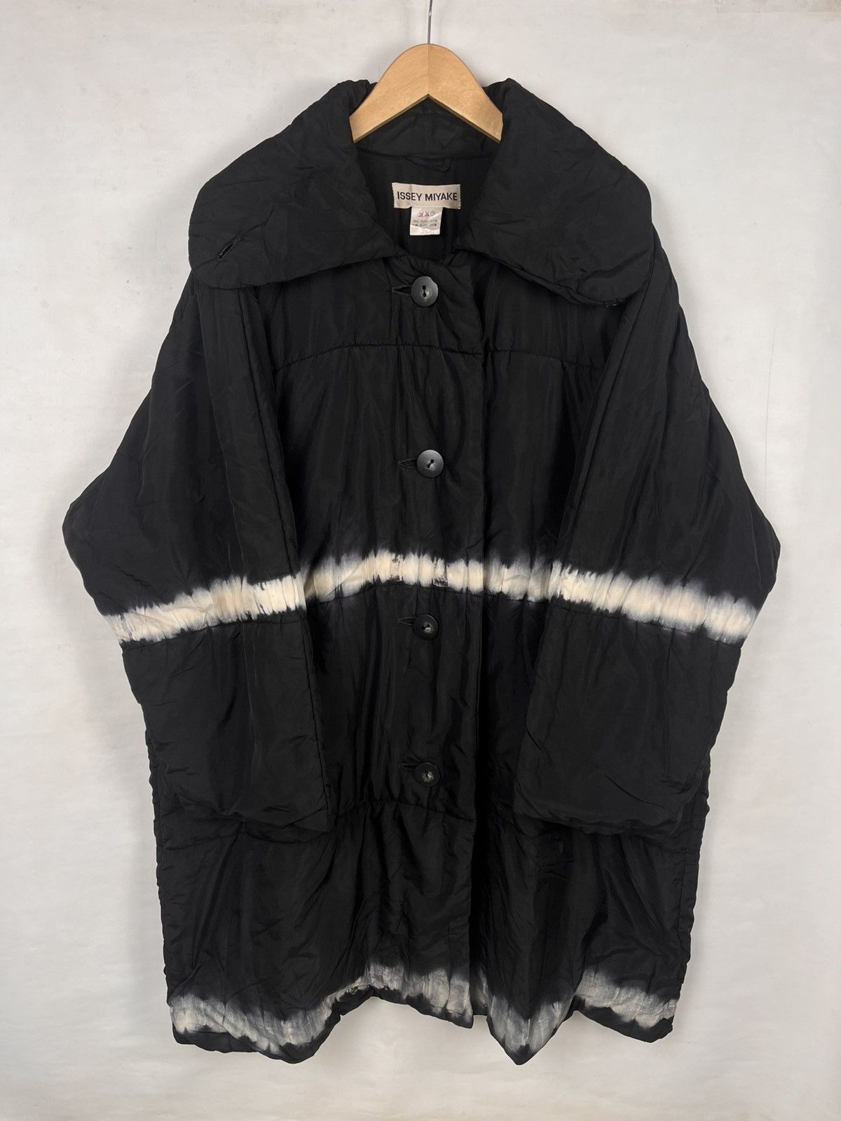 Issey Miyake Issey Miyake Puffer Coat Stripped Size US L / EU 52-54 / 3 - 10 Thumbnail