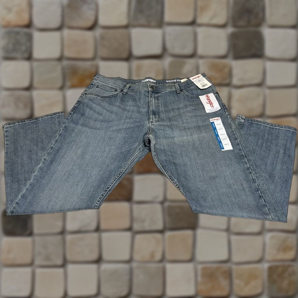 Wrangler Wrangler Jeans Athletic Fit Mens 38x30 Blue Denim 5-Pocket Zip Regular Waist Stretch Logo Cowboy NWT Size US 38 / EU 54 - 1 Thumbnail