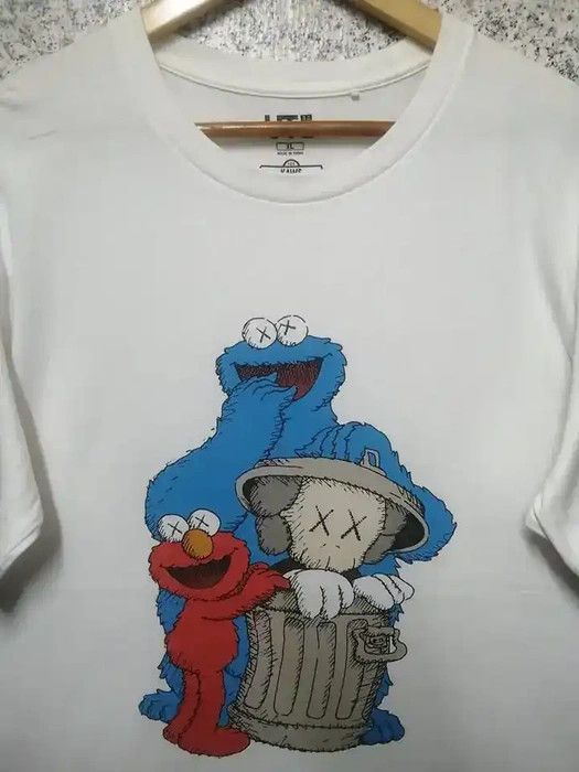 Japanese Brand Vintage Kaws Very Rare Size US XL / EU 56 / 4 - 3 Thumbnail