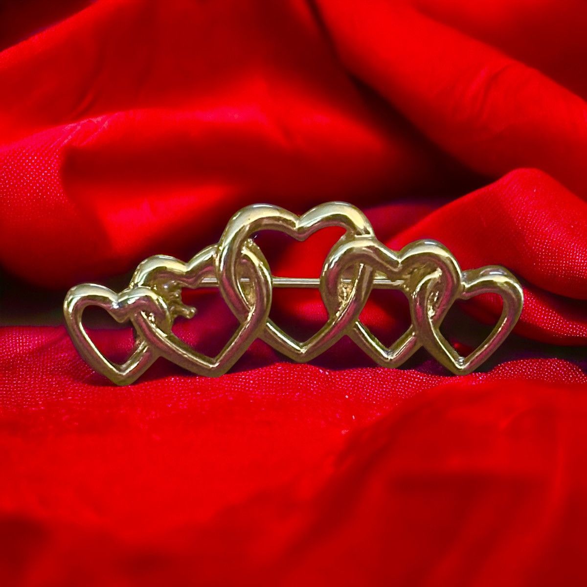 Vintage Vintage gold tone intertwined hearts brooch Size ONE SIZE - 1 Thumbnail