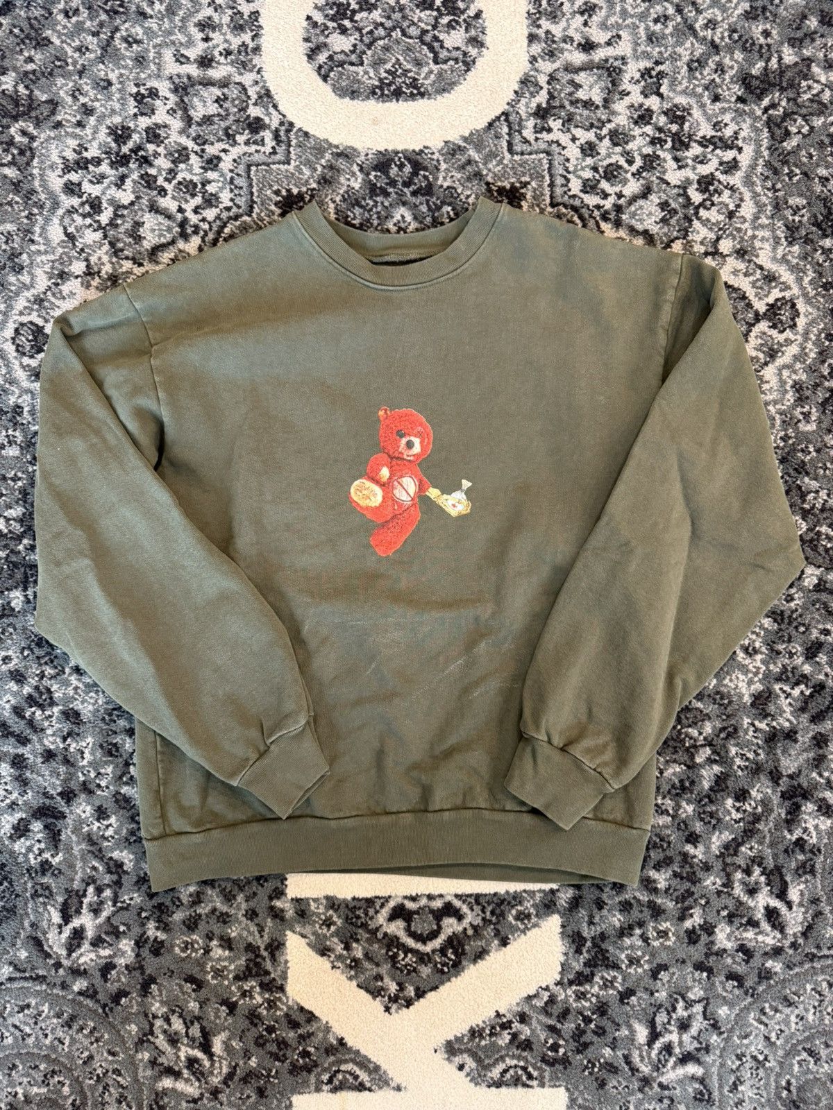 Travis Scott Travis Scott Astroworld Tour Skipping Bear Crewneck Size US M / EU 48-50 / 2 - 1 Thumbnail