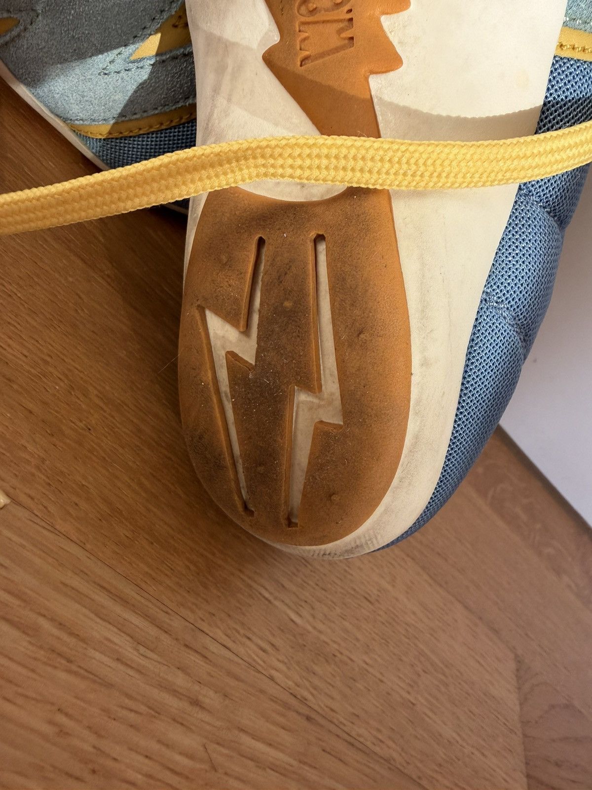 Walter Van Beirendonck Mint 1990s Wild and Lethal Trash „W“ Sneakers Size US 9 / EU 42 - 9 Thumbnail