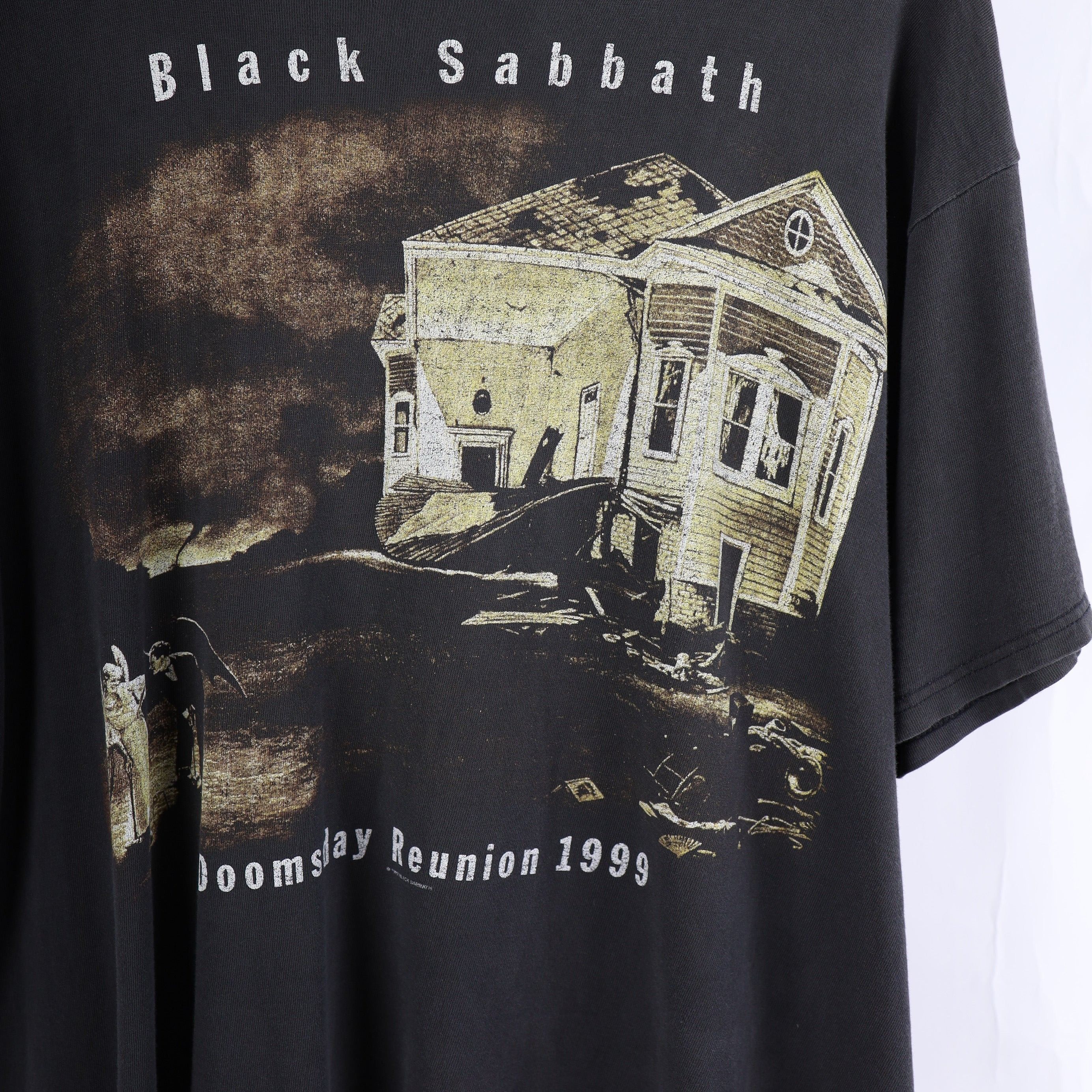 Vintage BLACK SABBATH VINTAGE DOOMSDAY REUNION T-SHIRT 1999 Size US XL / EU 56 / 4 - 3 Thumbnail