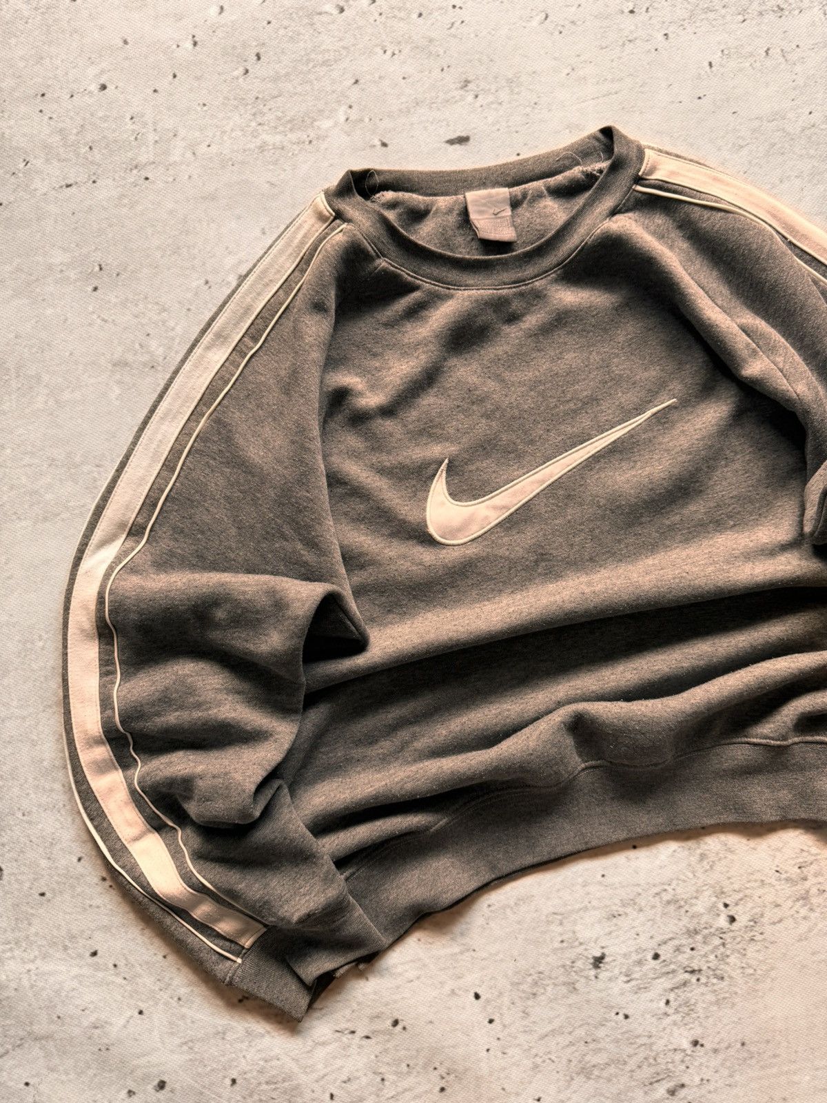 Nike × Vintage NIKE VINTAGE CENTER LOGO OVERSIZE BOXY SWEATSHIRT Size US S / EU 44-46 / 1 - 2 Thumbnail