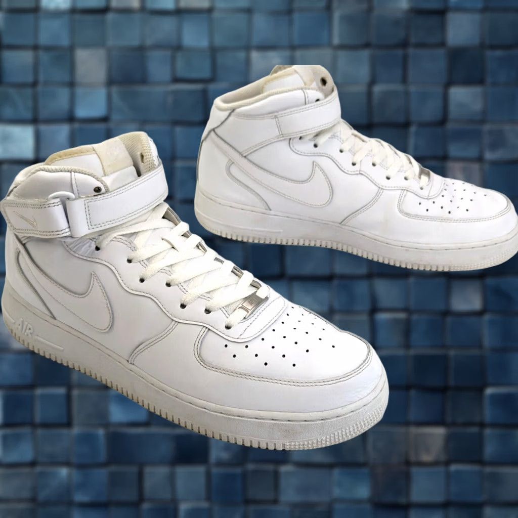 Nike Nike Air Force 1 Mid Triple White Men 13 Classic Sneakers 315123 Mid Top Size US L / EU 52-54 / 3 - 1 Thumbnail