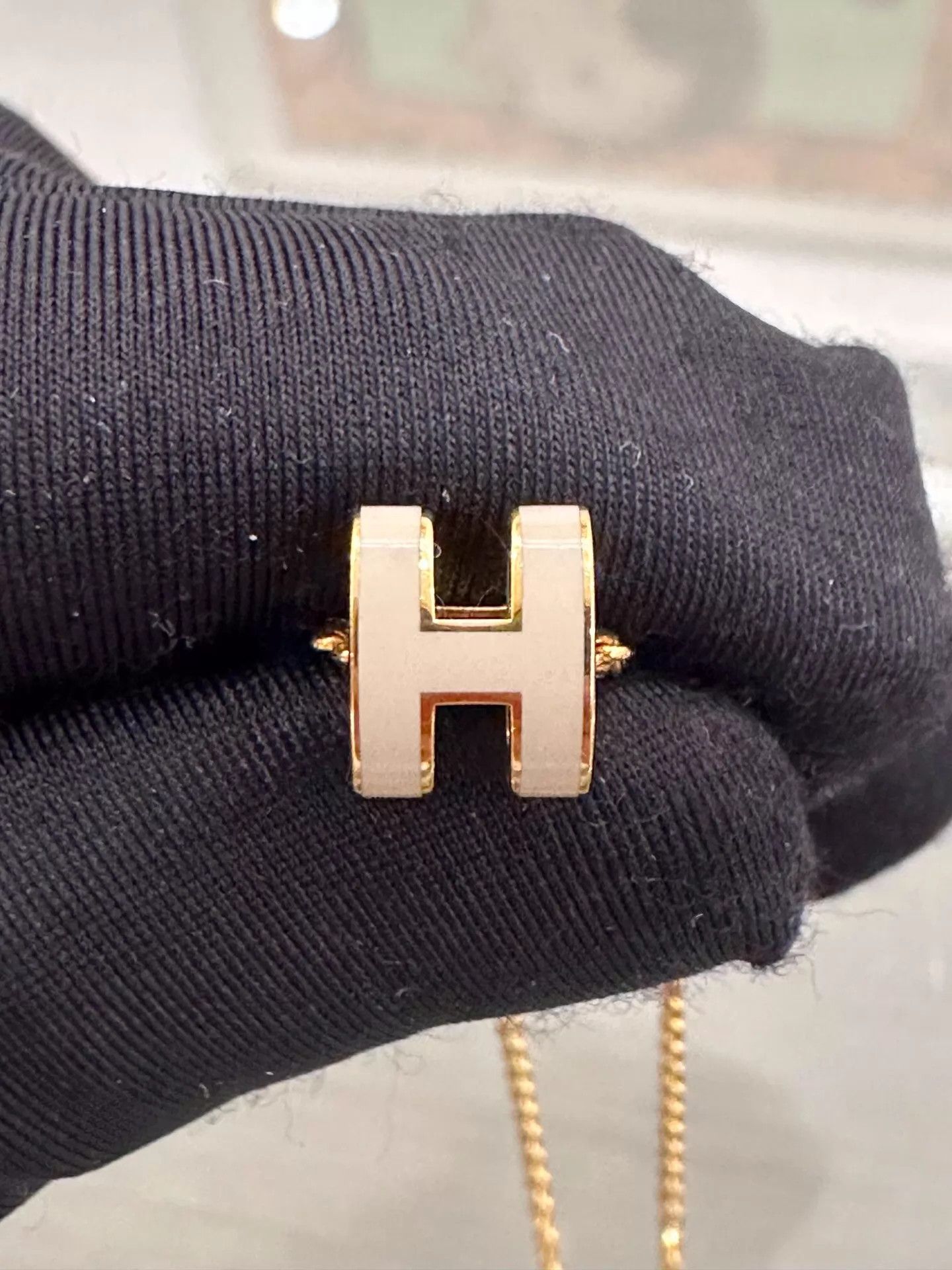 Hermes Hermes Pop H Enamel H Logo Mini Necklace 40cm Milk Tea Size ONE SIZE - 4 Thumbnail