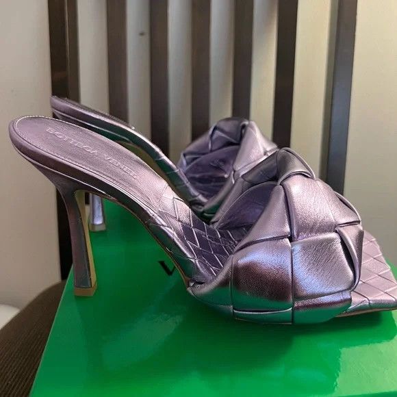 Bottega Veneta o1loc1c0824 608854 Lido Mule in Lilac Size US 10 / IT 40 - 3 Thumbnail
