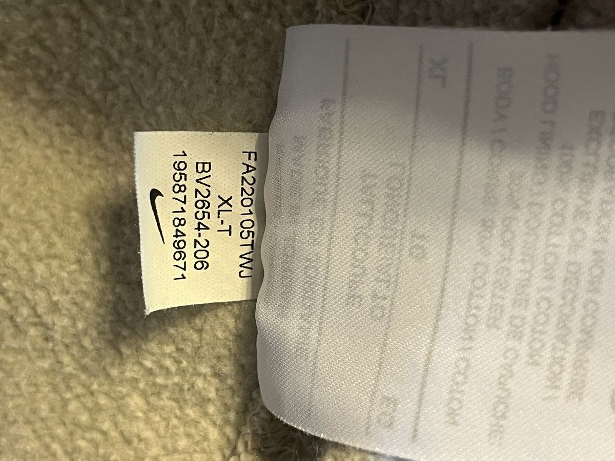 Nike Worn by D1 basketball player 6’8” 210 Size US XL / EU 56 / 4 - 6 Thumbnail