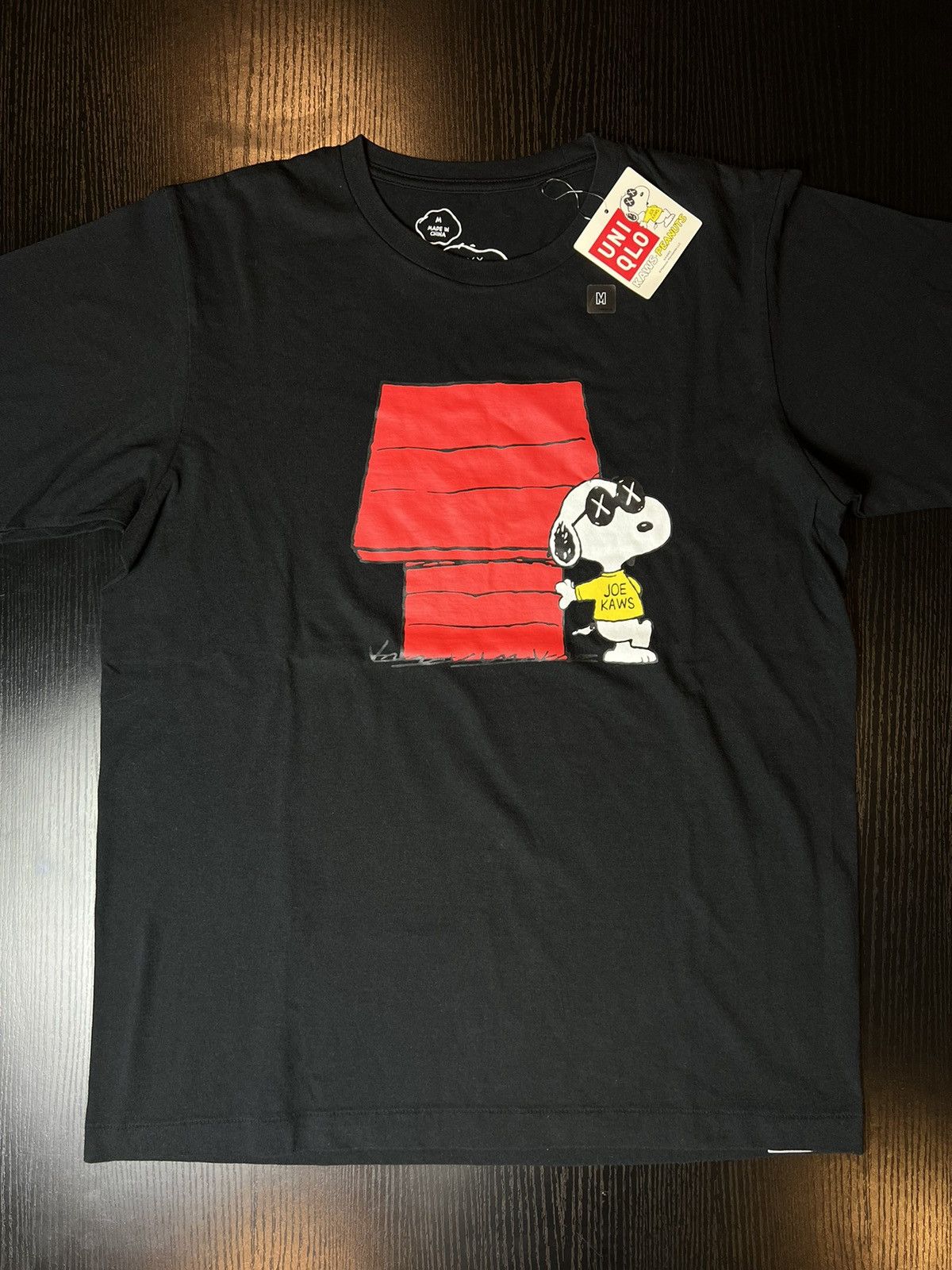 Kaws × Uniqlo Kaws x Uniqlo x Peanuts Size US M / EU 48-50 / 2 - 2 Thumbnail