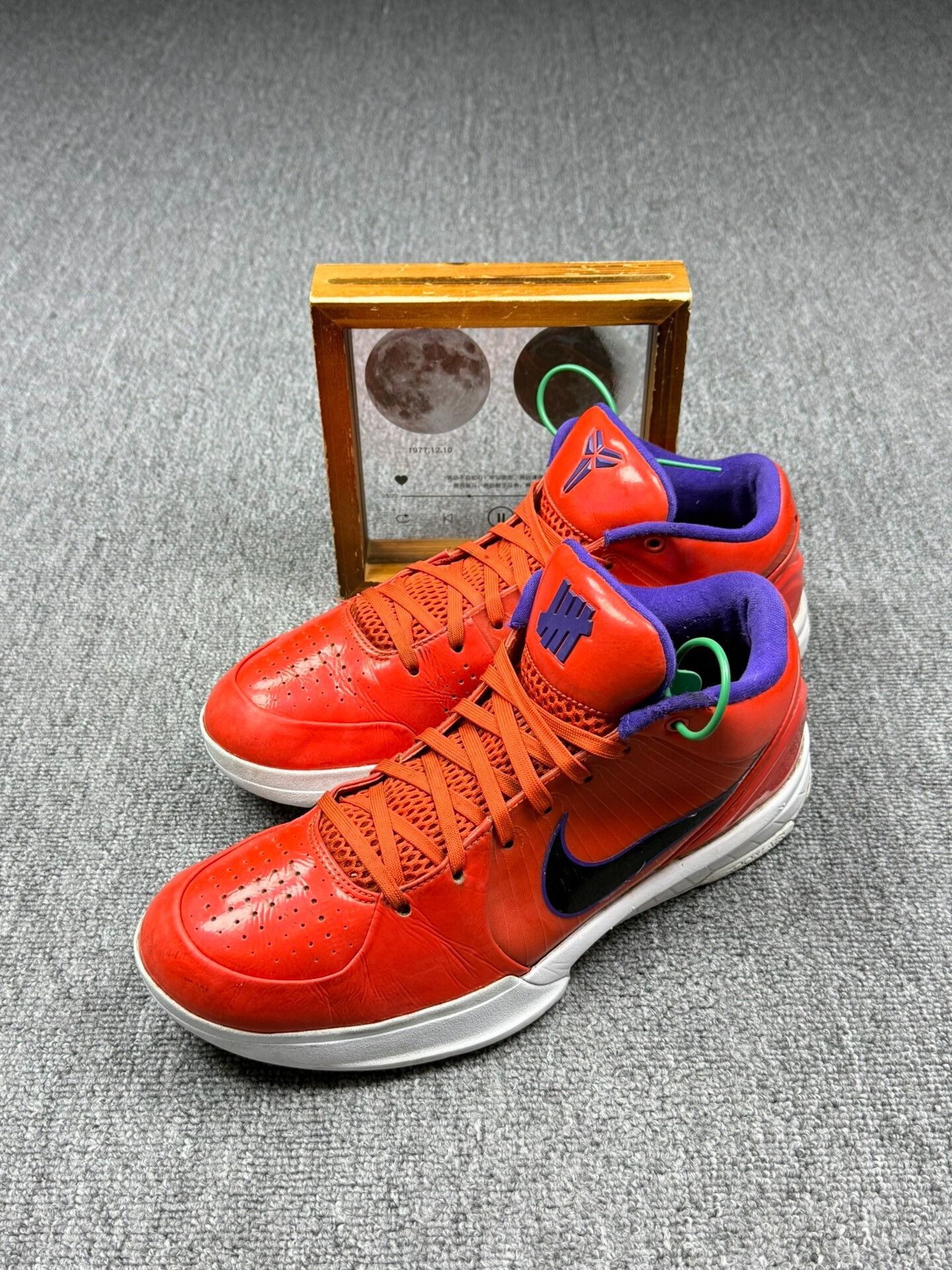 Nike Nike KOBE4 White Lowtop Sneakers 12 Men Size US 12 / EU 45 - 1 Thumbnail