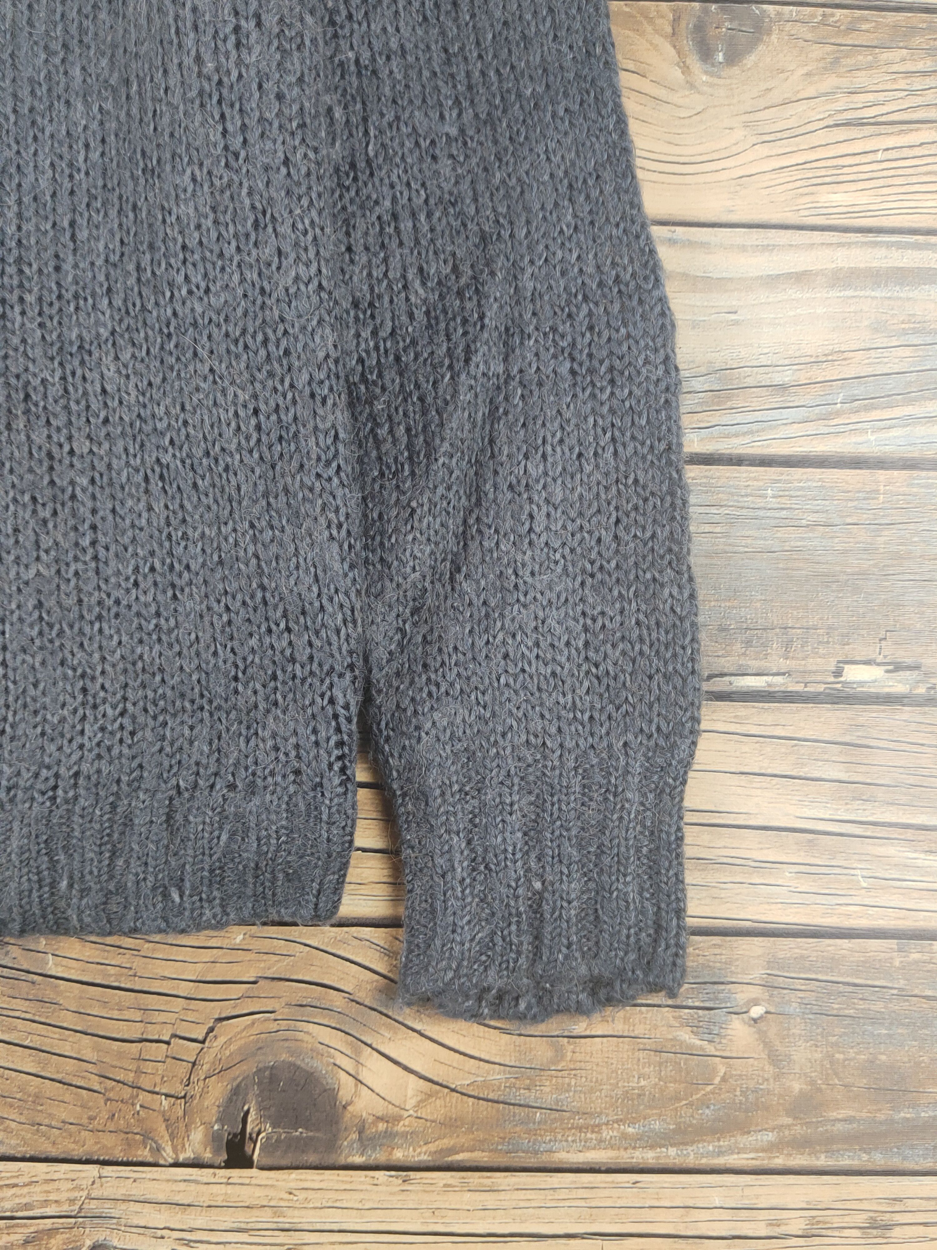 Japanese Brand × Vintage Still Benetton Dark Gray Cream Knitwear Sweatshirts #W1208 Size US S / EU 44-46 / 1 - 6 Thumbnail
