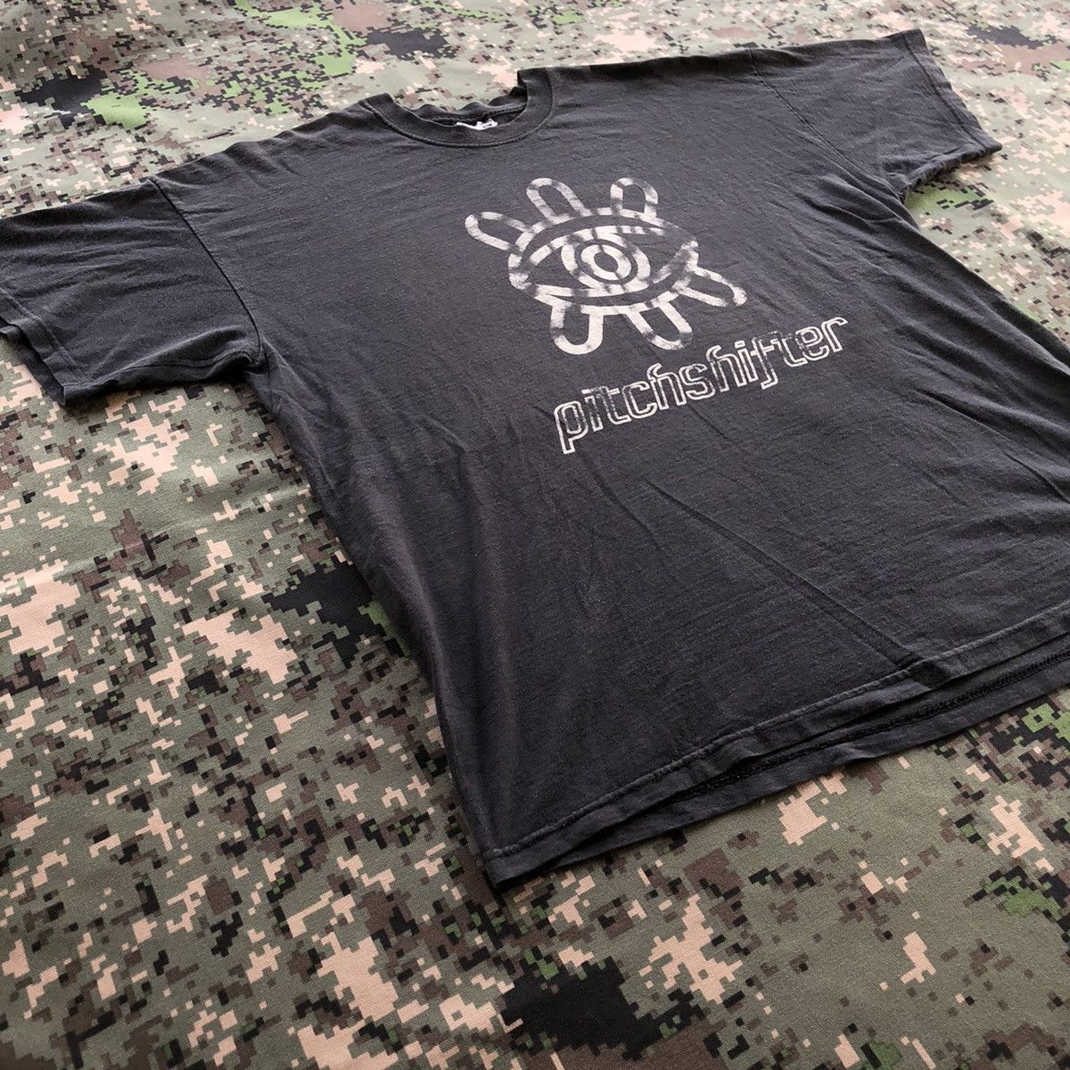 Band Tees × Vintage Vtg 00s Pitchshifter Band Tshirt Size US XL / EU 56 / 4 - 4 Thumbnail