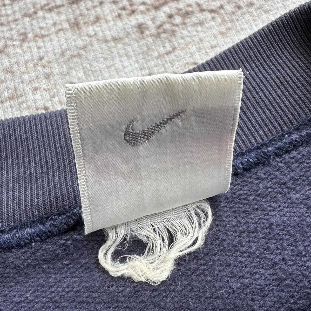 Vintage VINTAGE NIKE Y2K VERY RARE SWEATSHIRT BIG LOGO Size US L / EU 52-54 / 3 - 7 Thumbnail