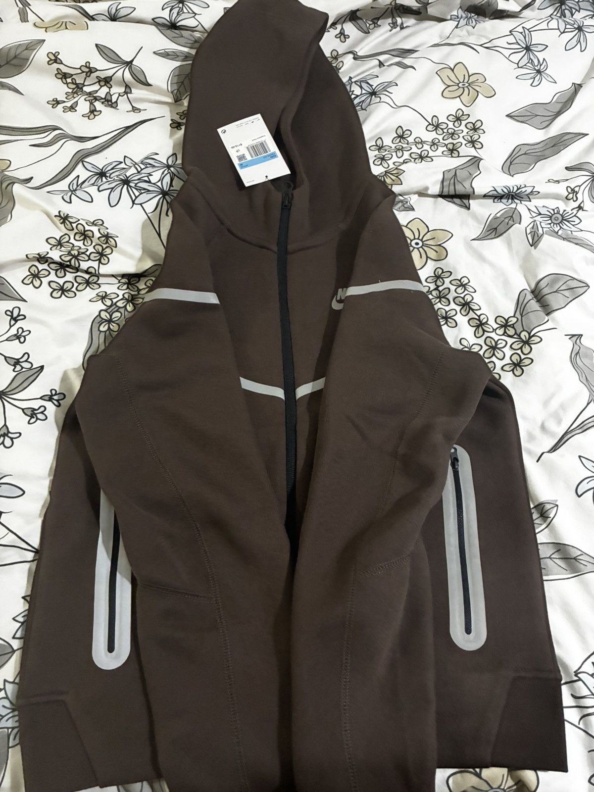 Nike Brown Nike tech reflective Size US M / EU 48-50 / 2 - 2 Thumbnail