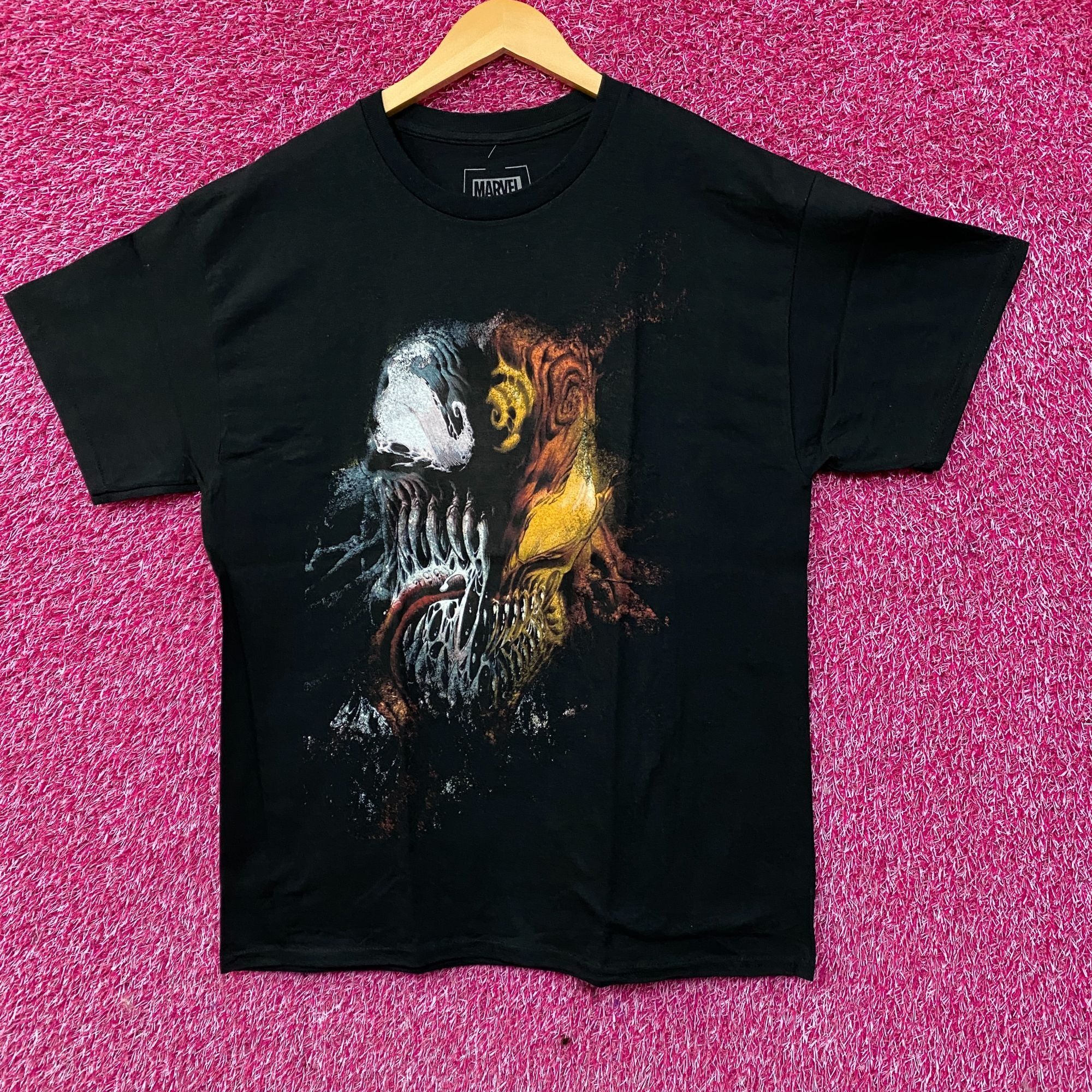 Marvel Comics Marvel Venom vs. Carnage Battle of Symbiotes Tee Large Size US L / EU 52-54 / 3 - 1 Thumbnail