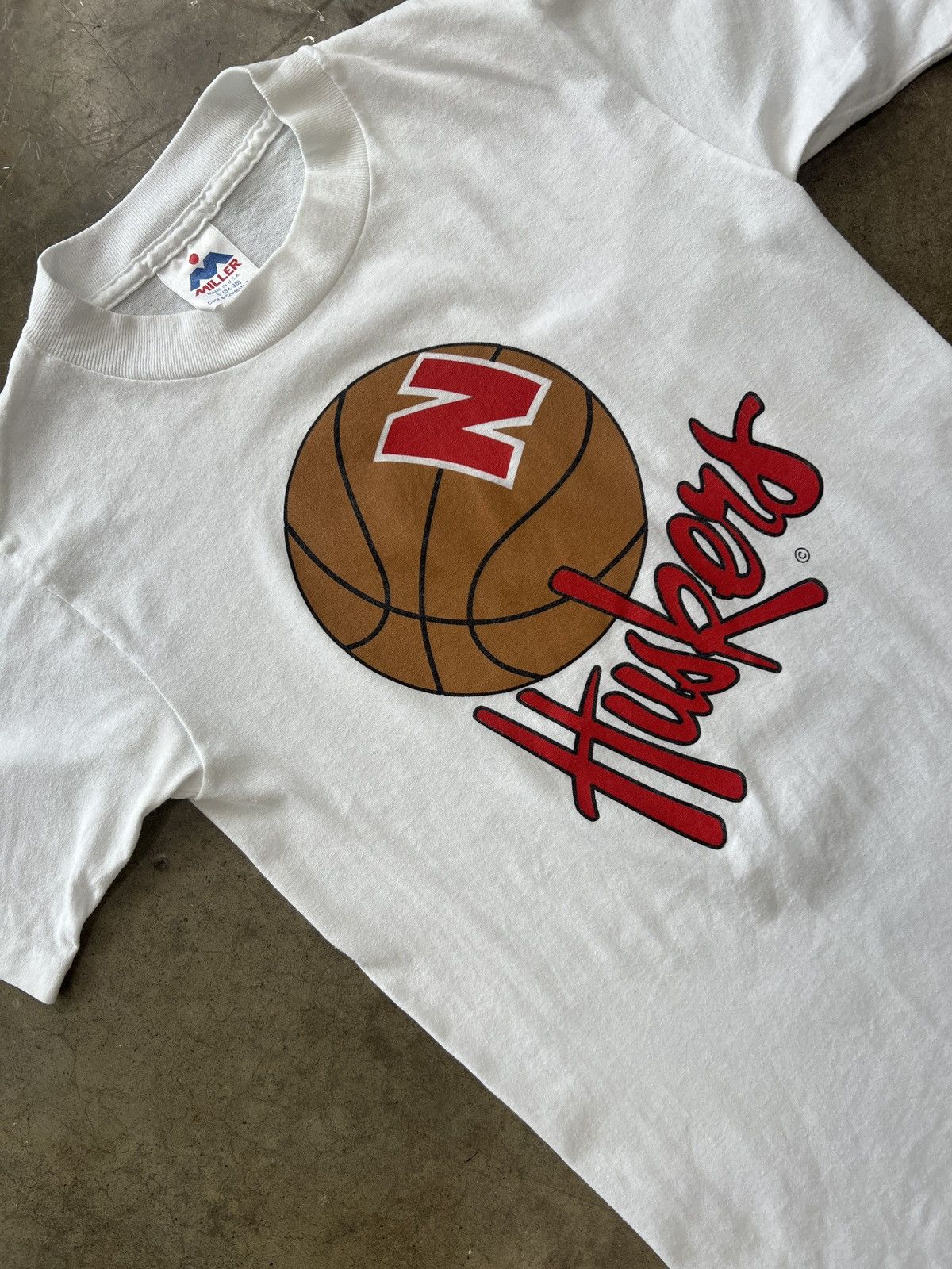 NCAA × Vintage Vintage Nebraska Huskers Basketball Tee Sz. Small Size US S / EU 44-46 / 1 - 1 Thumbnail
