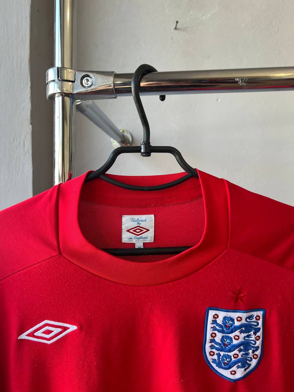 Umbro 2010/12 ENGLAND TEAM AWAY SOCCER JERSEY FOOTBALL SHIRT UMBRO Size US S / EU 44-46 / 1 - 4 Thumbnail