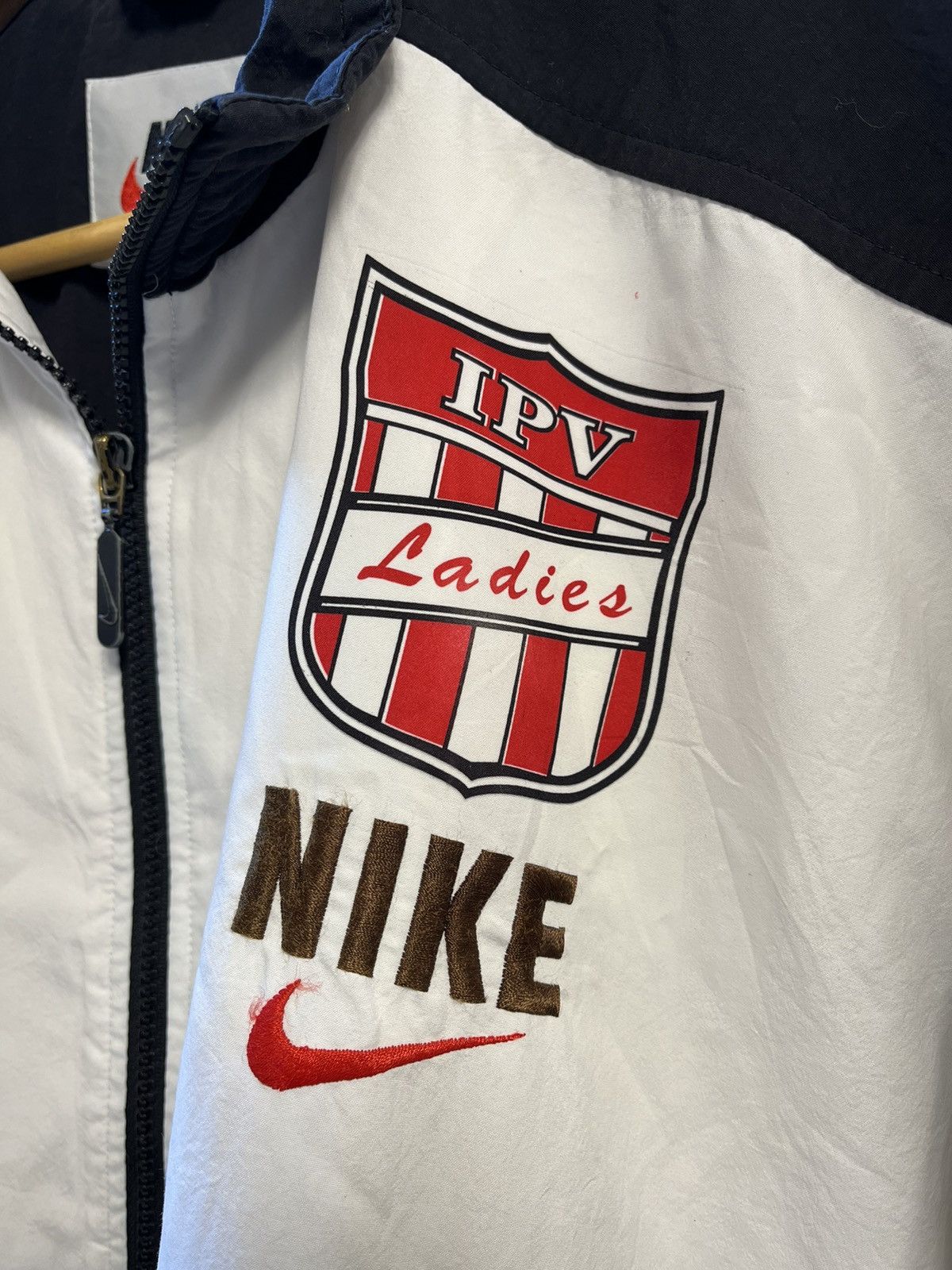 Nike × Vintage Rare Vintage Nike Big Spell Out Jacket Size US L / EU 52-54 / 3 - 7 Thumbnail
